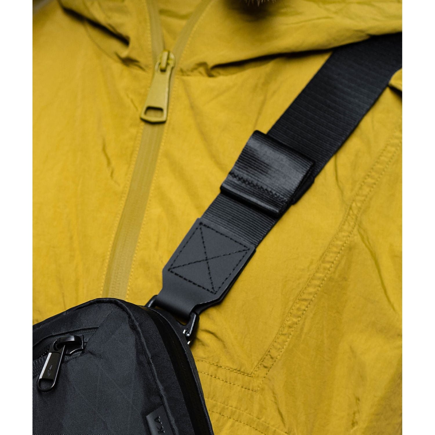 ALPAKA Pro Strap Fidlock Buckle (For Crossbody) (Black)