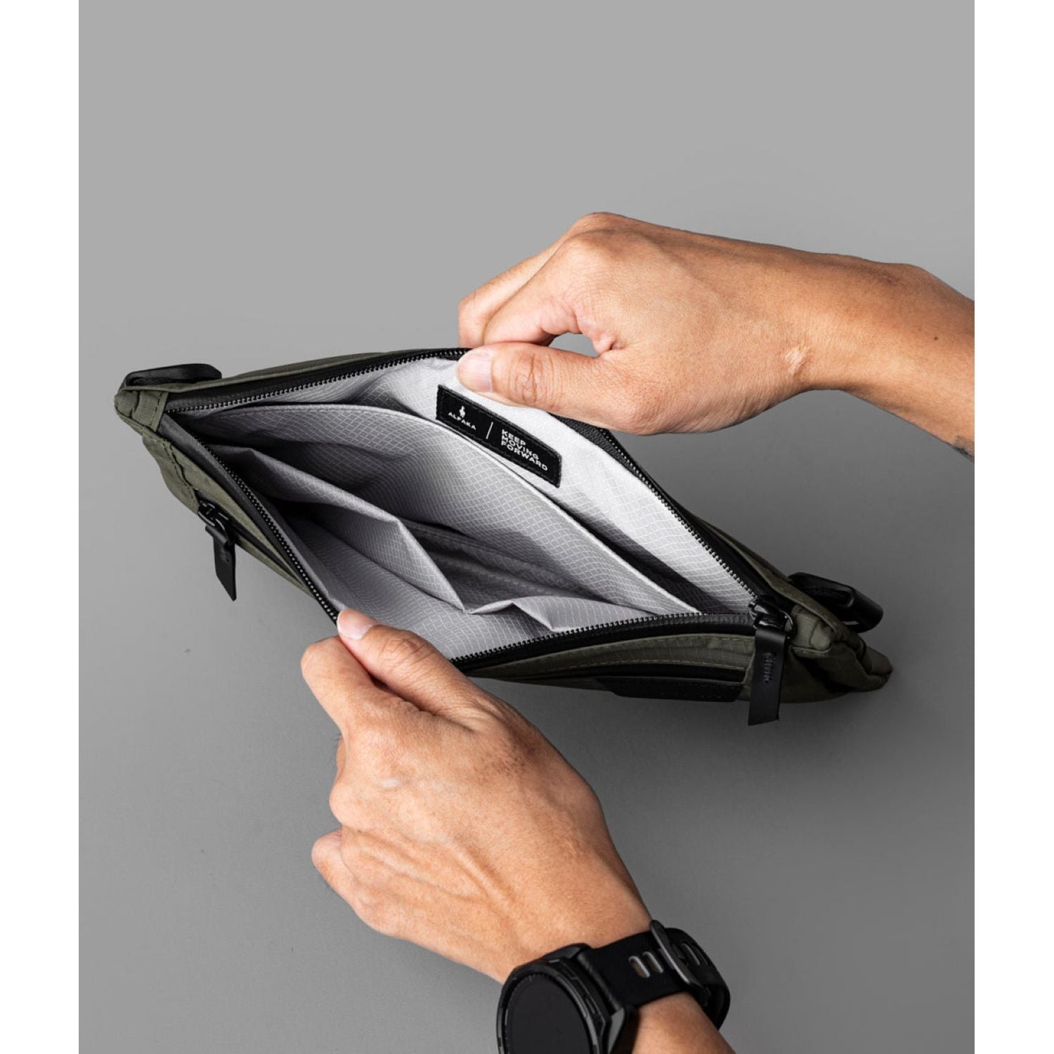 ALPAKA Zip Pouch Max V2 Axoflux 210D (Green)