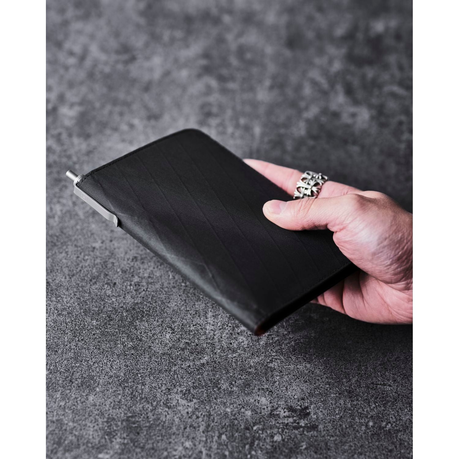 ALPAKA ARK Bifold Passport Wallet X-Pac VX21 (Black)
