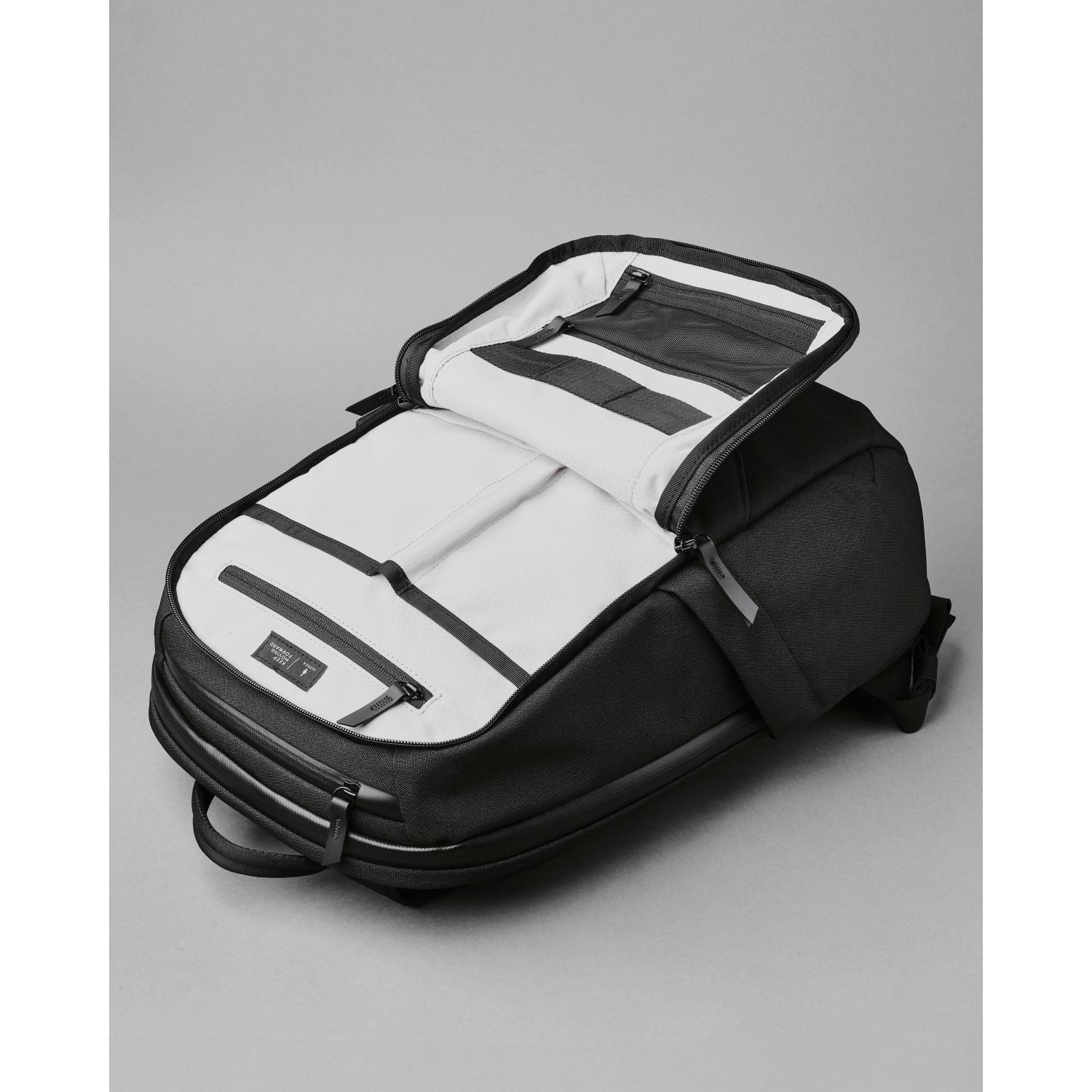 ALPAKA Elements Backpack Pro Axoflux 600D (Black)