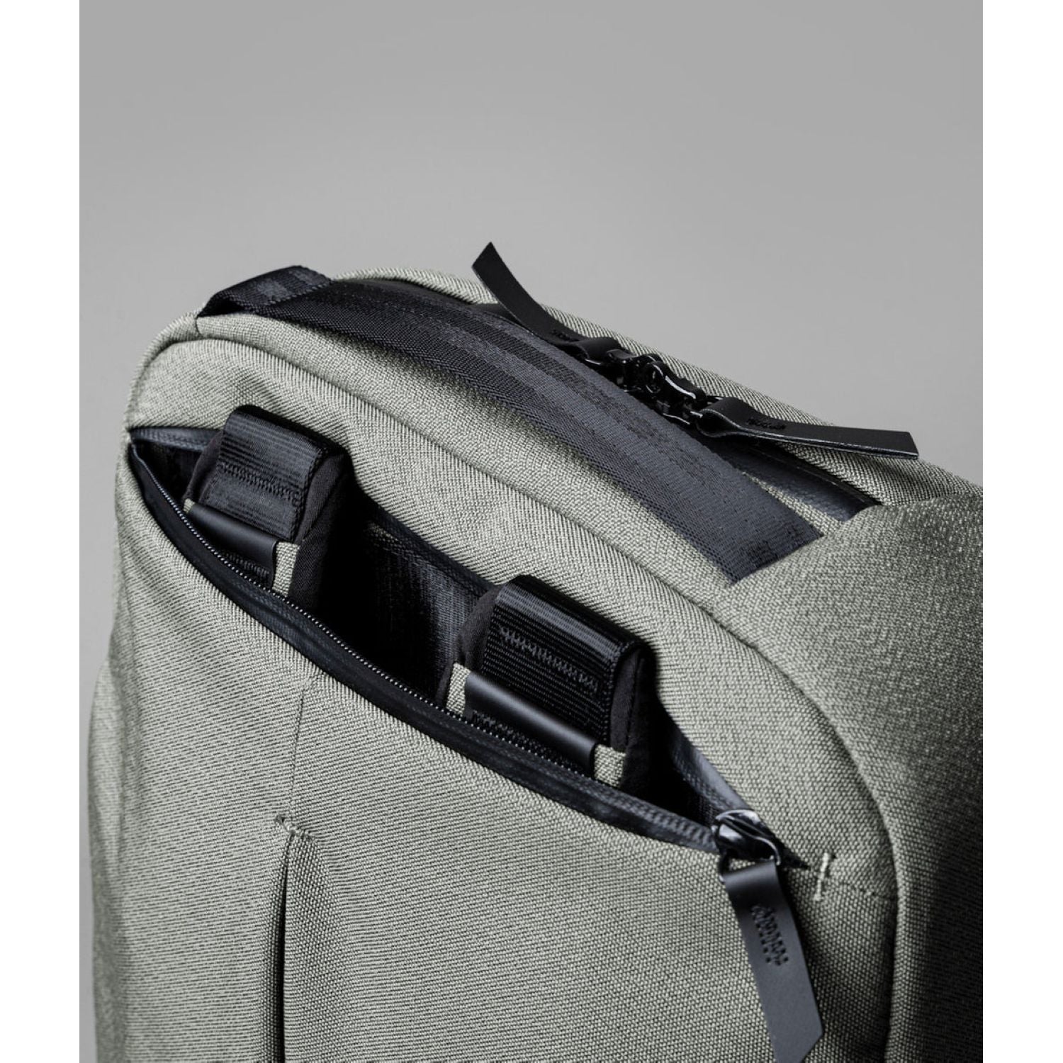 ALPAKA Elements Tech Brief Pro Axoflux 600D (Sage Grey)