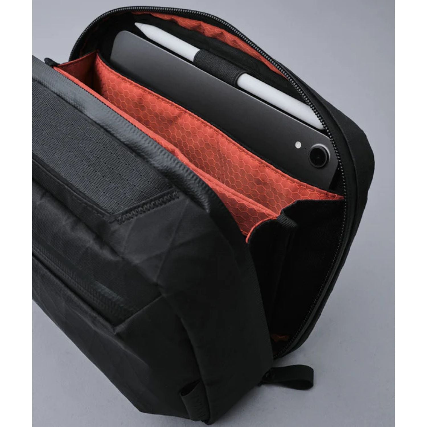 ALPAKA Elements Tech Case Max X-Pac VX21 (Black)