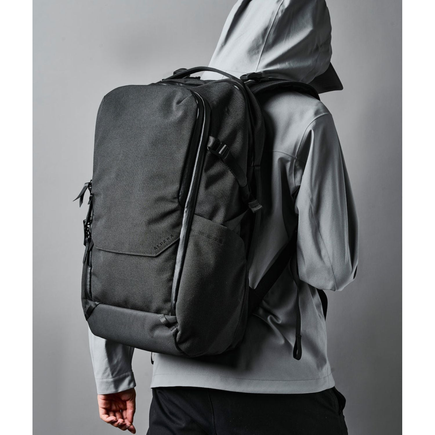 ALPAKA Elements Travel (35L) Axoflux 600D Backpack + Removable Waist Strap (Black)