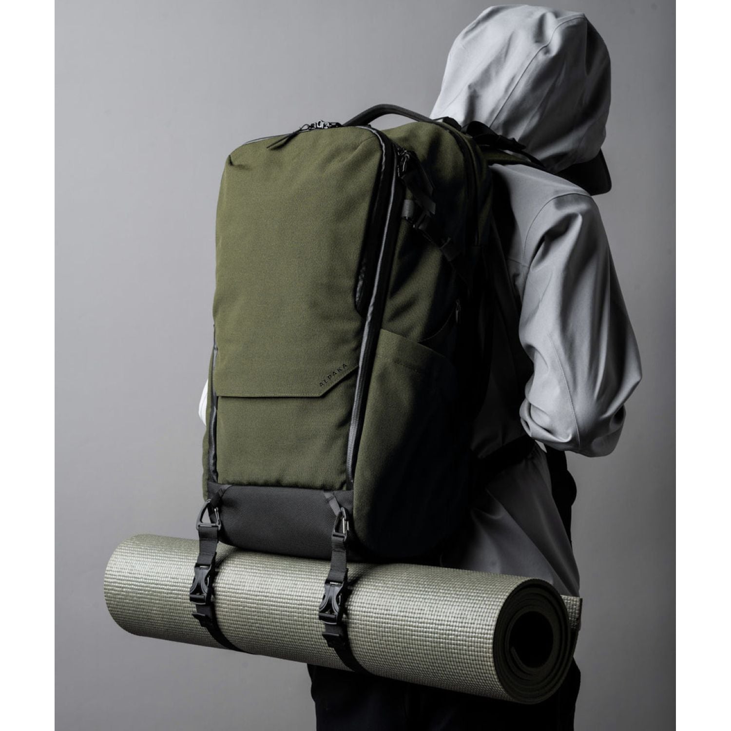 ALPAKA Elements Travel (35L) Axoflux 600D Backpack + Removable Waist Strap (Green)