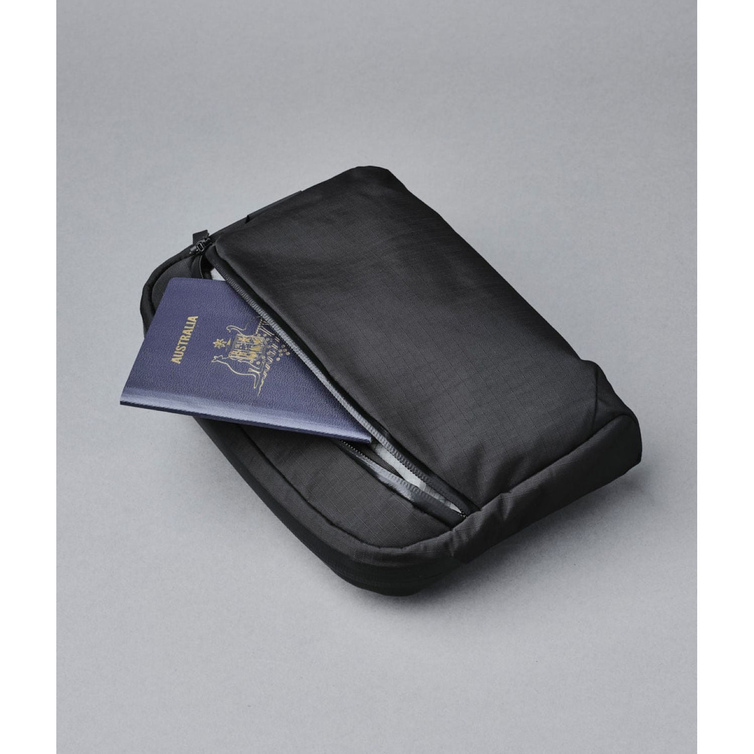 ALPAKA Flight Sling Axoflux 210D (Black)