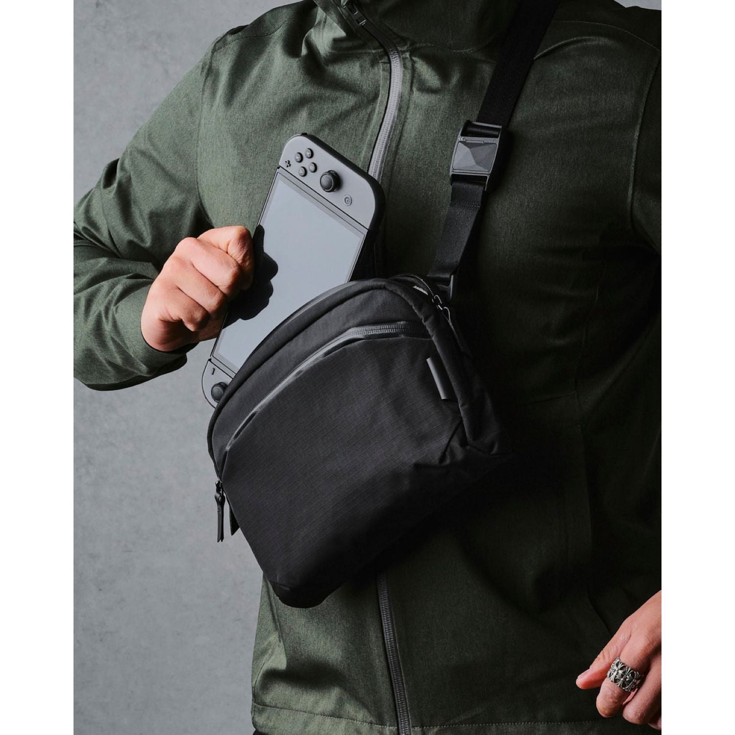 ALPAKA Flight Sling Axoflux 210D (Black)