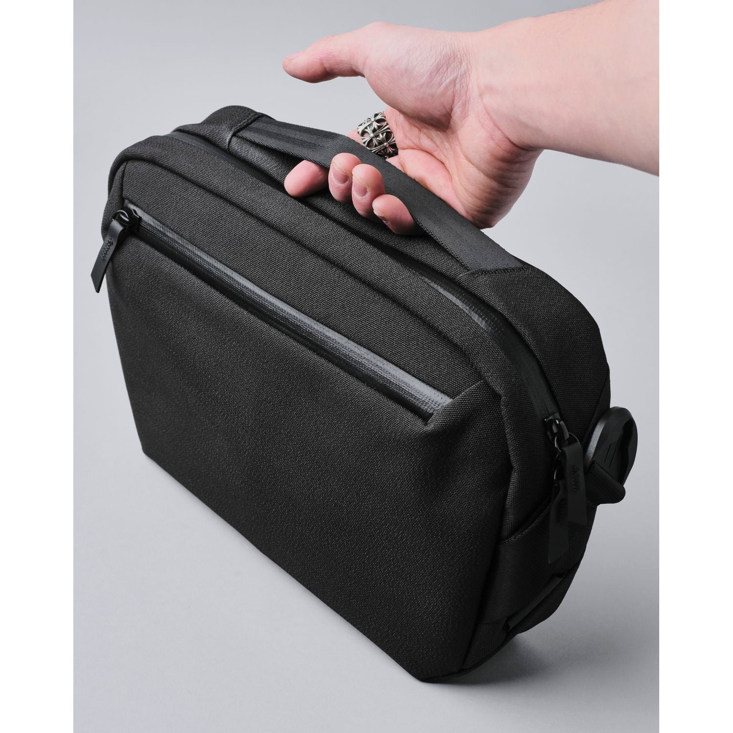 ALPAKA Go Sling Axoflux 600D (Black)