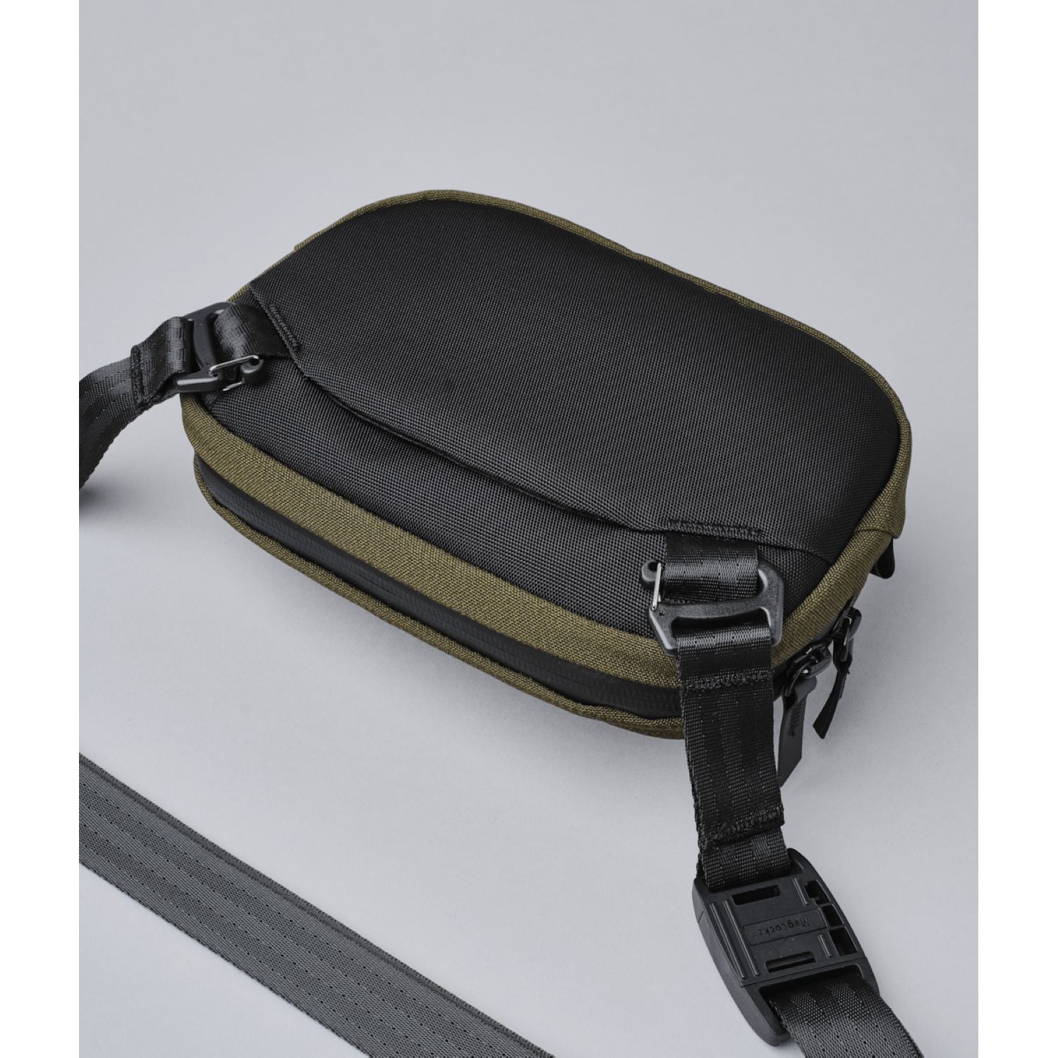 ALPAKA Go Sling Nano Axoflux 600D (Army Green)