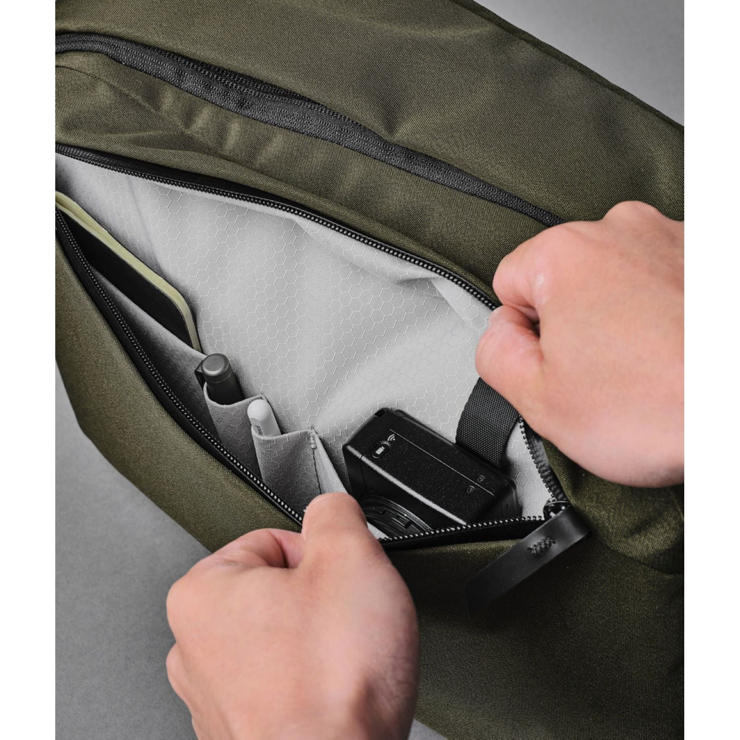 ALPAKA Metro Backpack Axoflux 300D (Army Green)