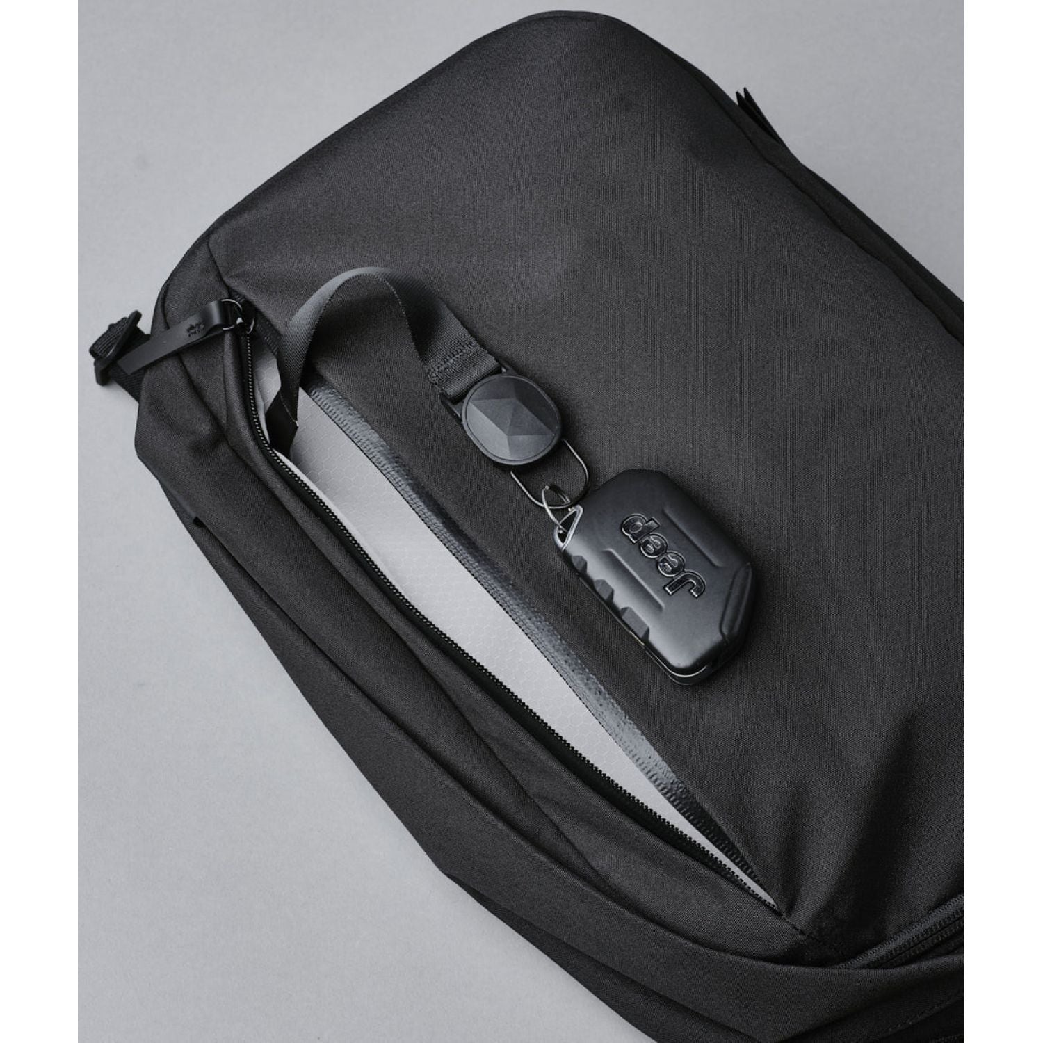 ALPAKA Metro Backpack Axoflux 300D (Black)