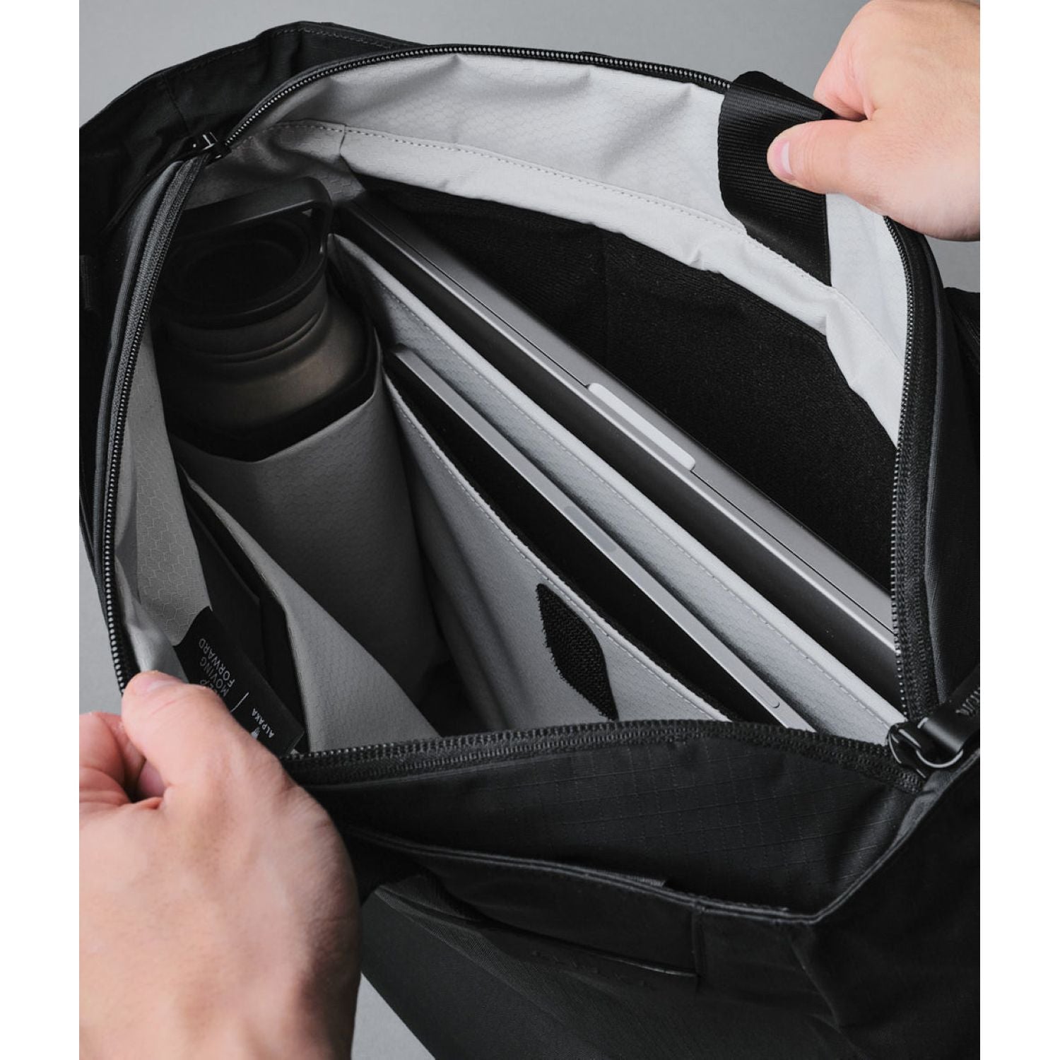 ALPAKA Metro Tote Axoflux 210D (Black)