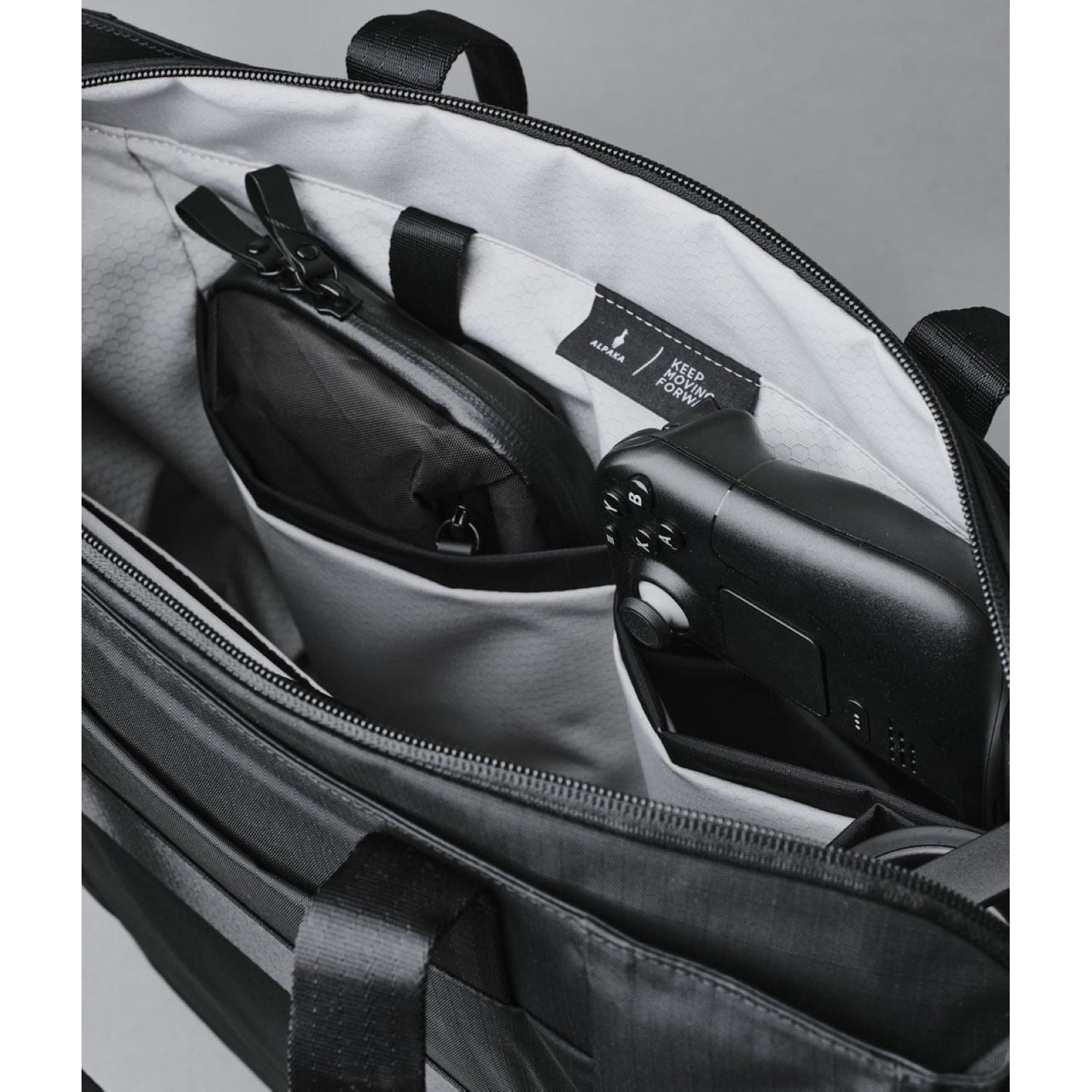 ALPAKA Metro Tote Axoflux 210D (Black)