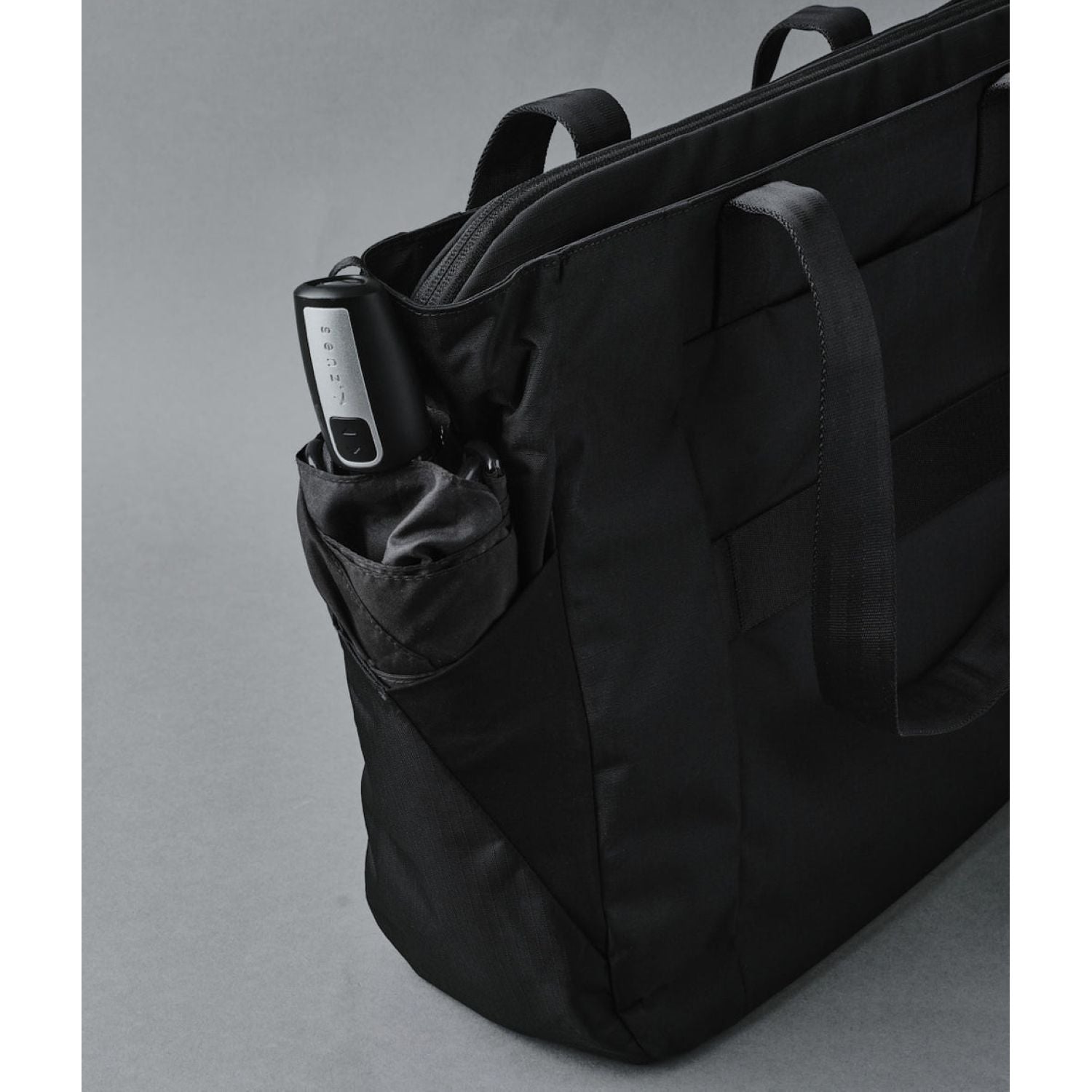 ALPAKA Metro Tote Axoflux 210D (Black)