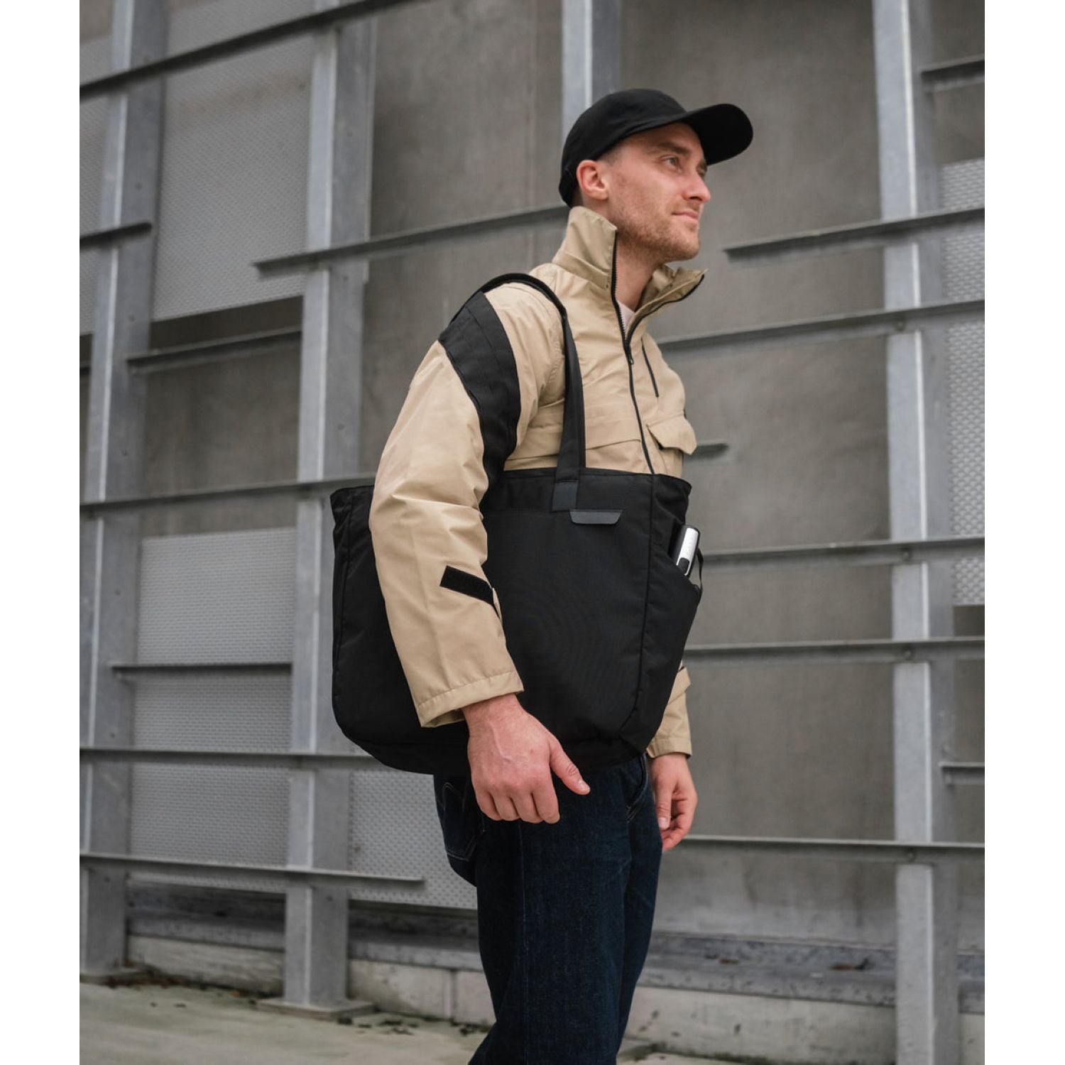 ALPAKA Metro Tote Axoflux 210D (Black)