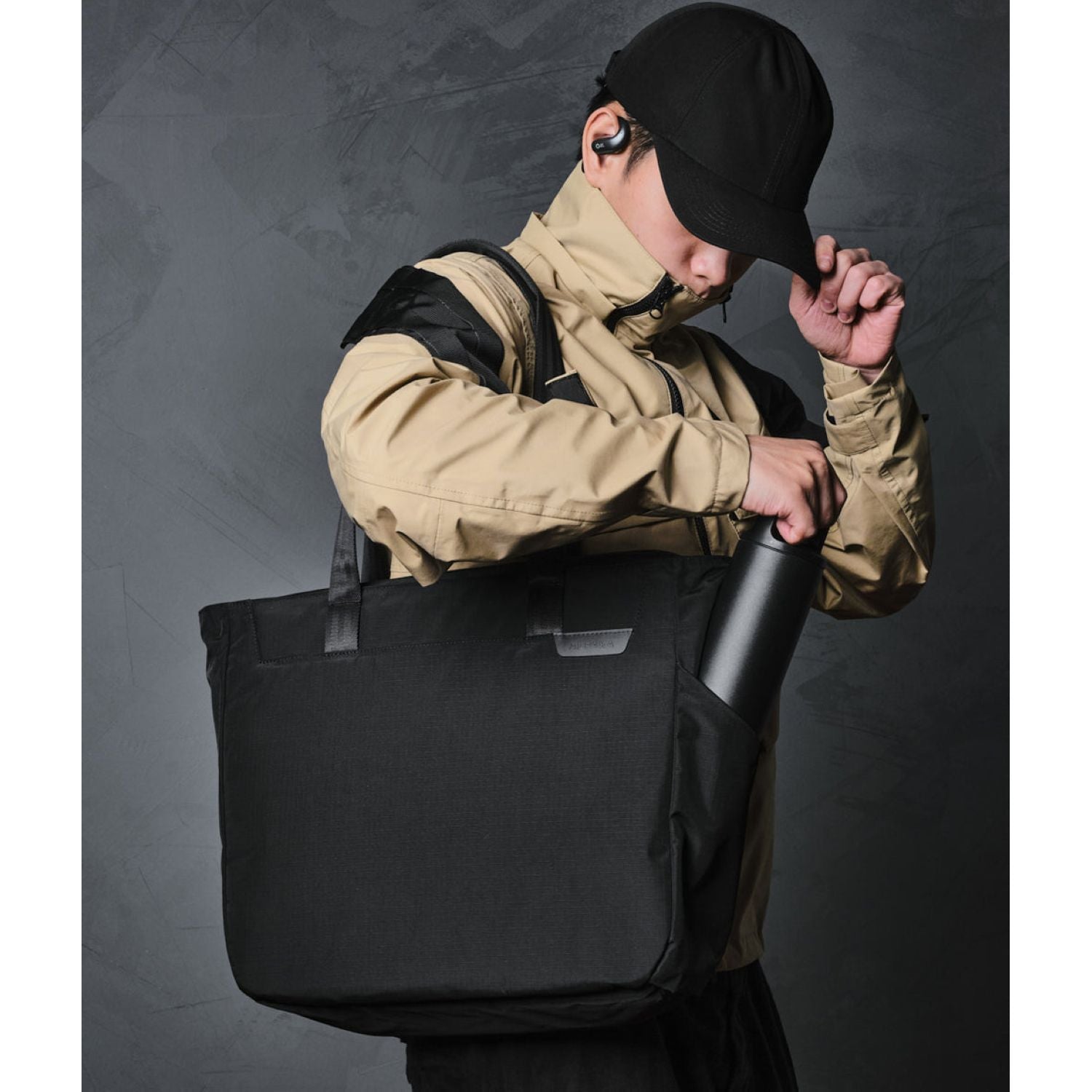 ALPAKA Metro Tote Axoflux 210D (Black)