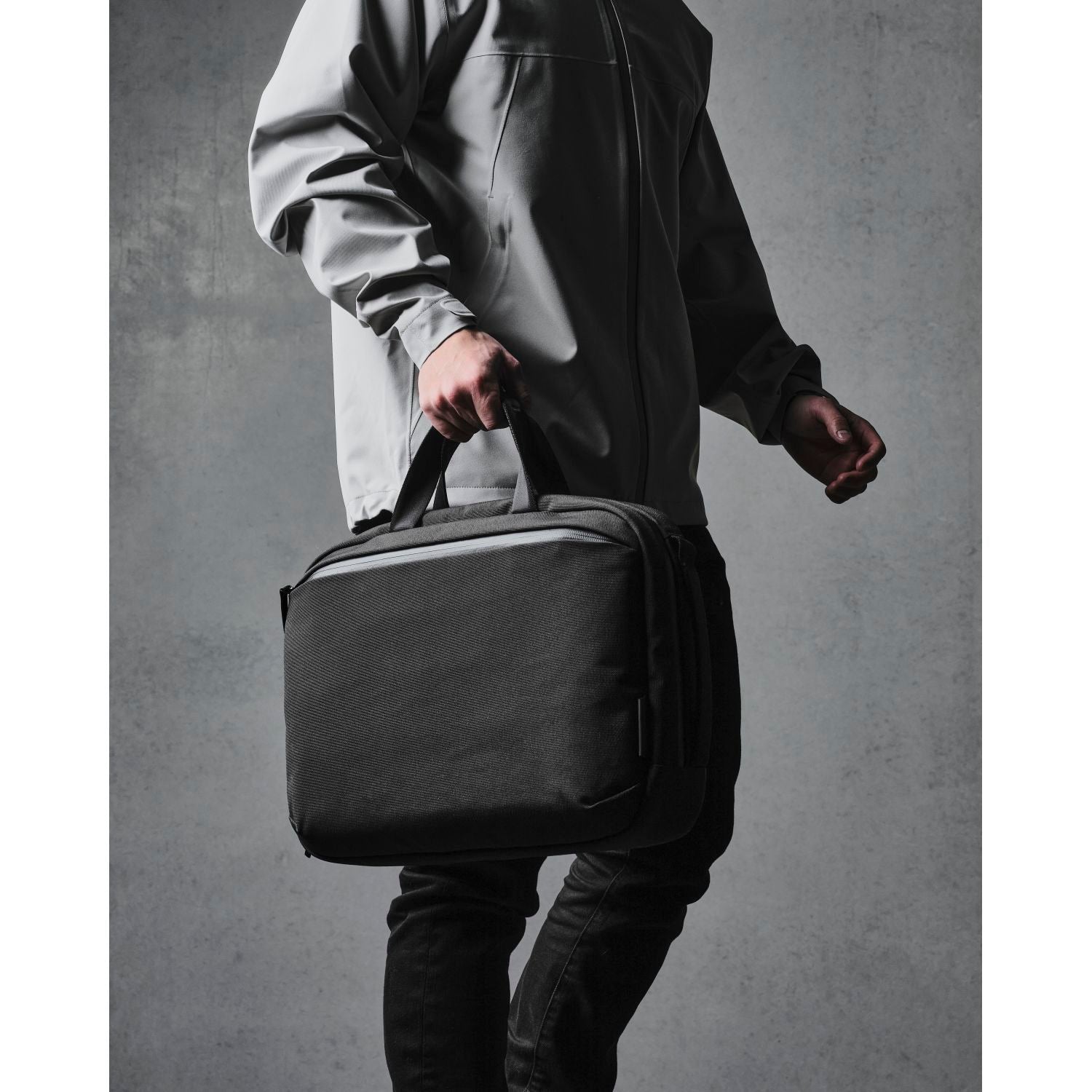 ALPAKA Tech Brief Pro Axoflux 600D (Black)