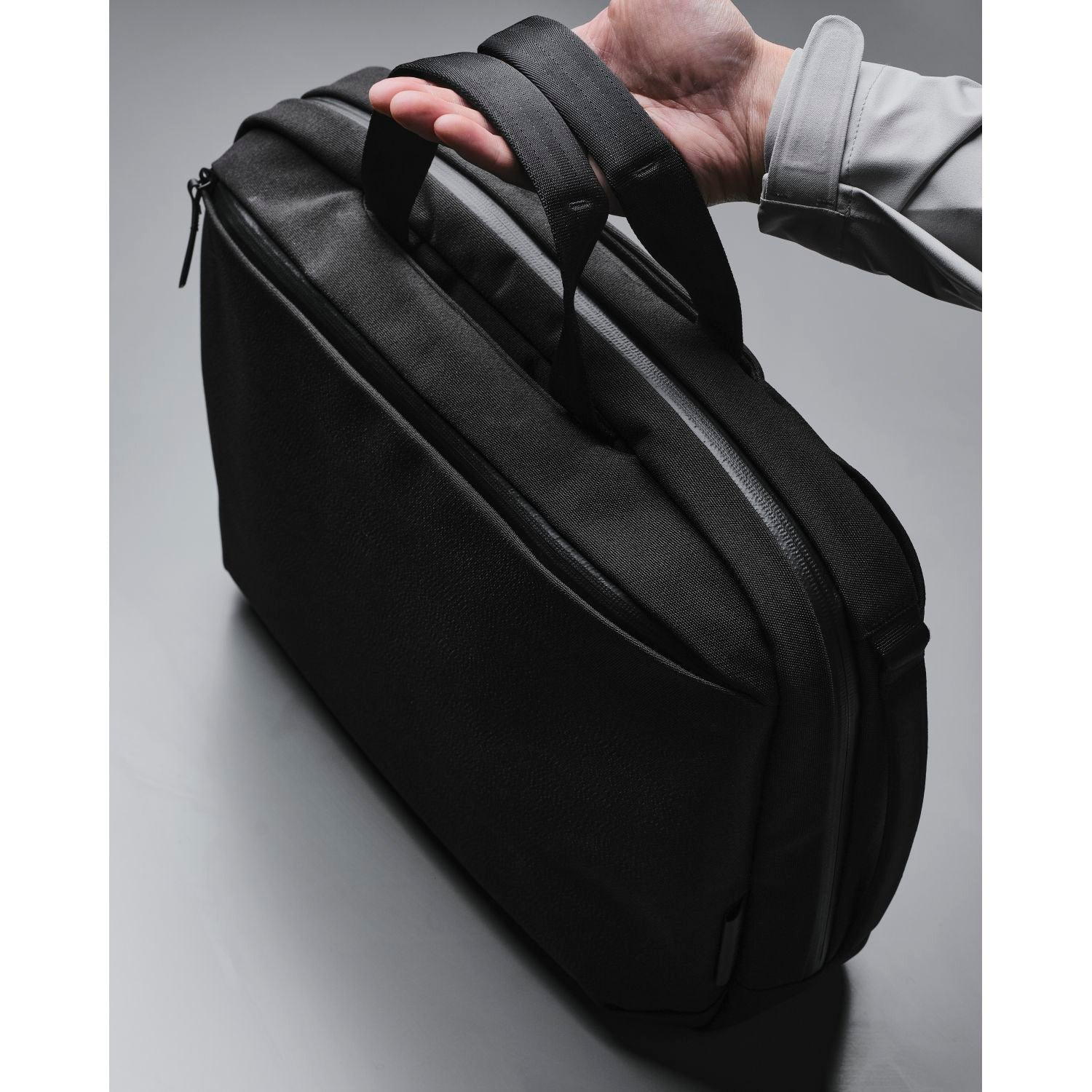 ALPAKA Tech Brief Pro Axoflux 600D (Black)