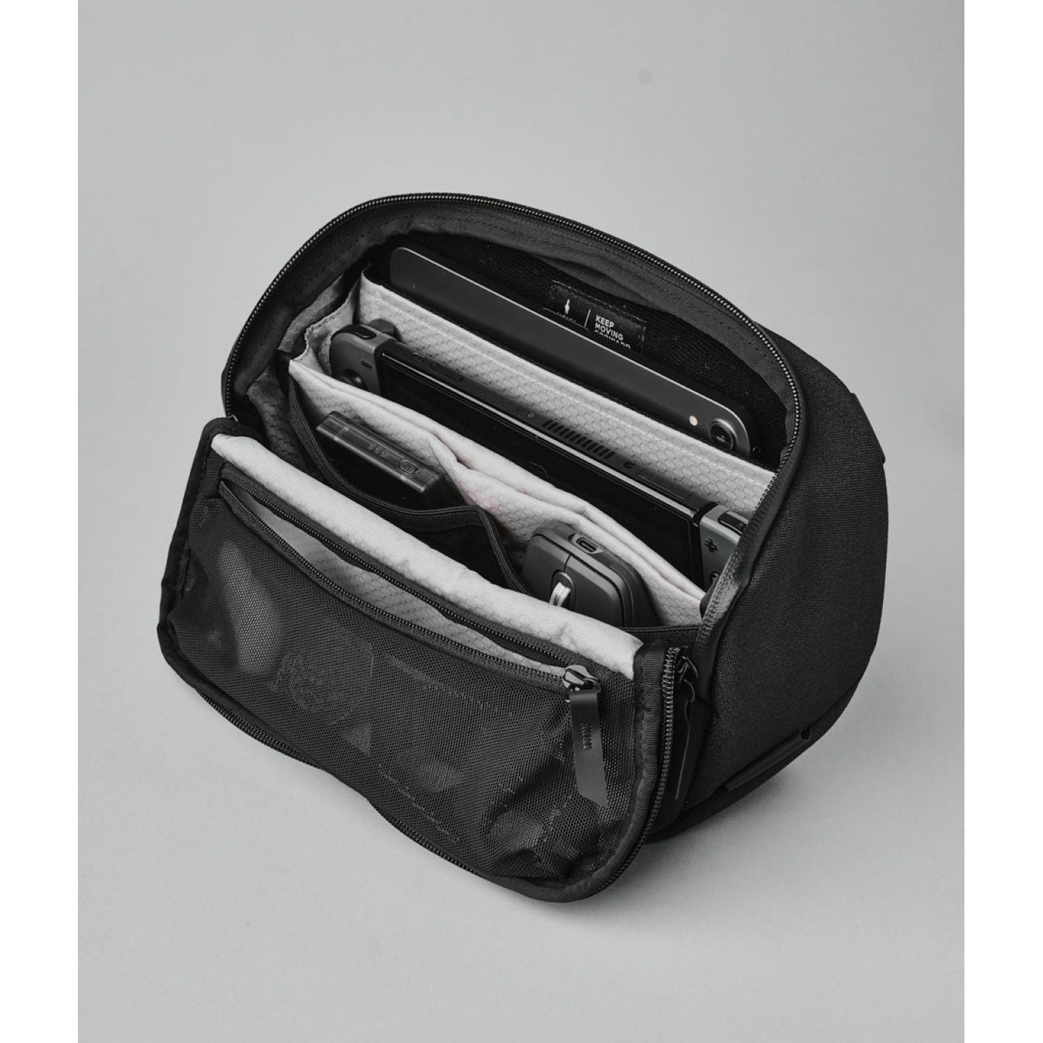 ALPAKA Vertex Pouch Axoflux 600D (Black)