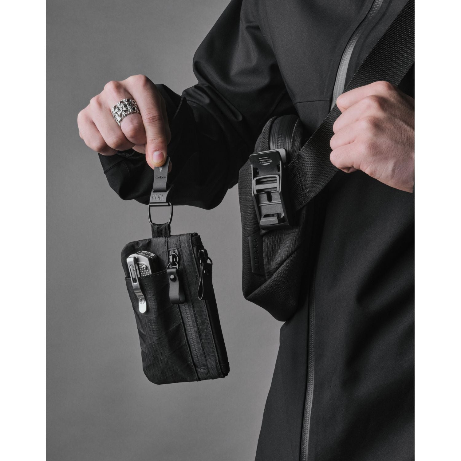 ALPAKA Zip Pouch Pro (Black)