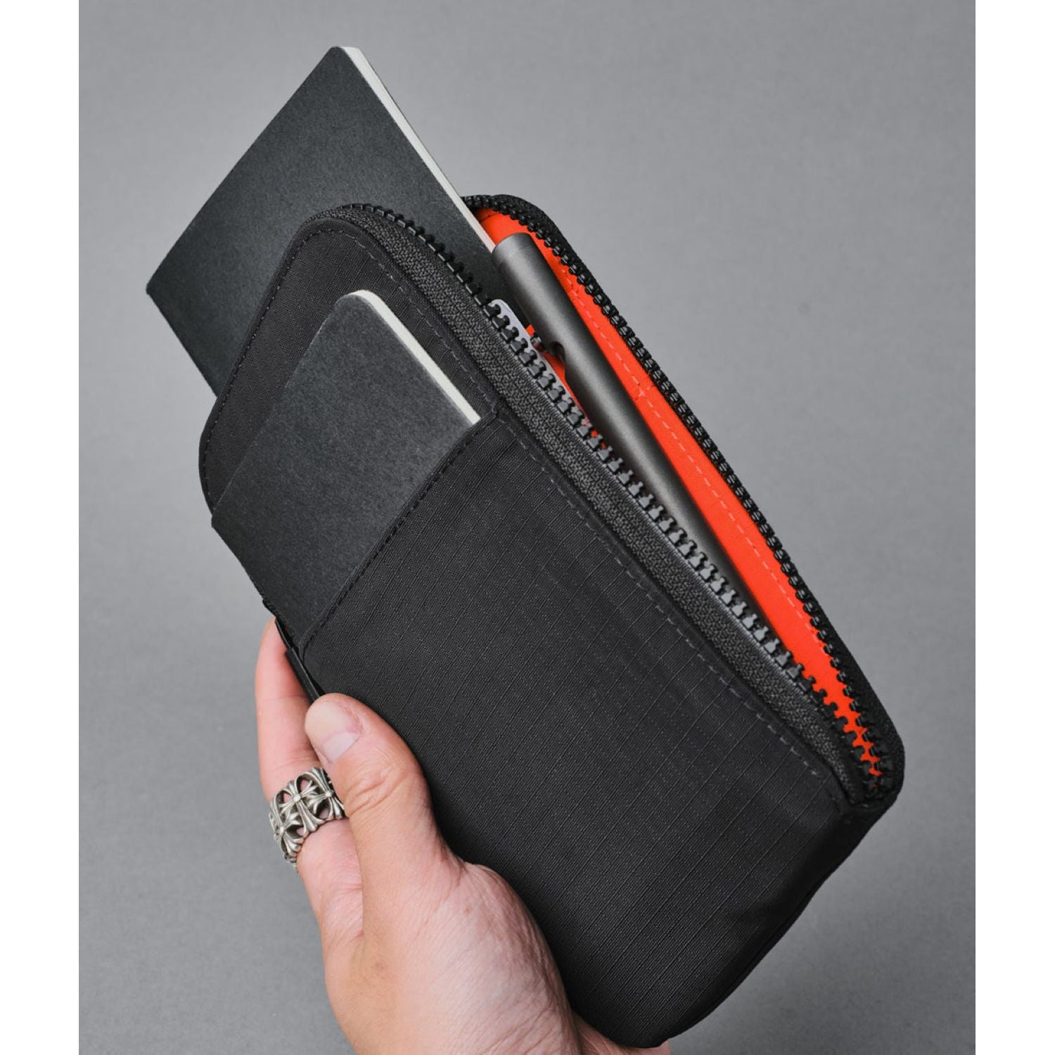 ALPAKA Zip Travel Wallet 210D (Black)