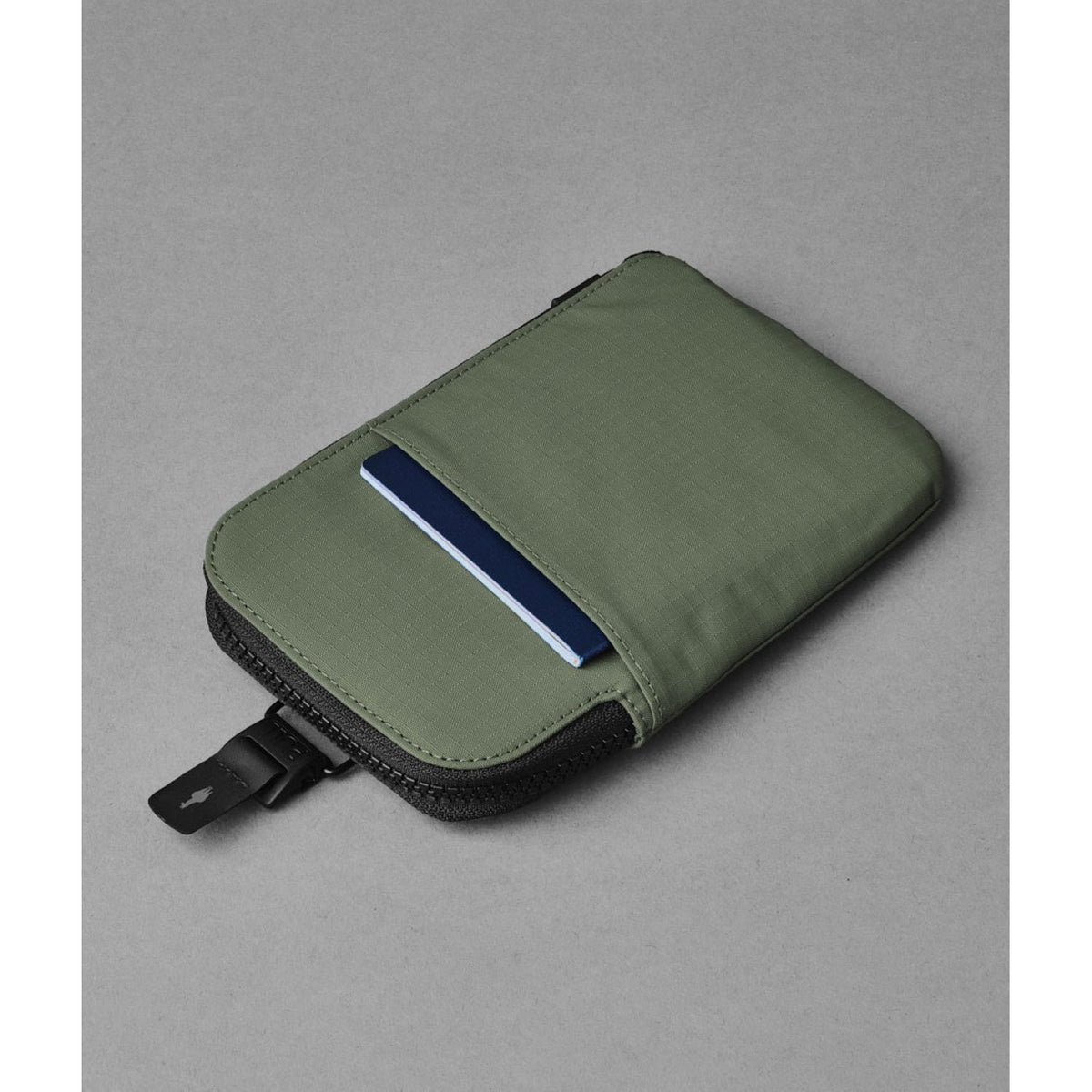 ALPAKA Zip Travel Wallet Axoflux 210D (Green) – The Planet Traveller