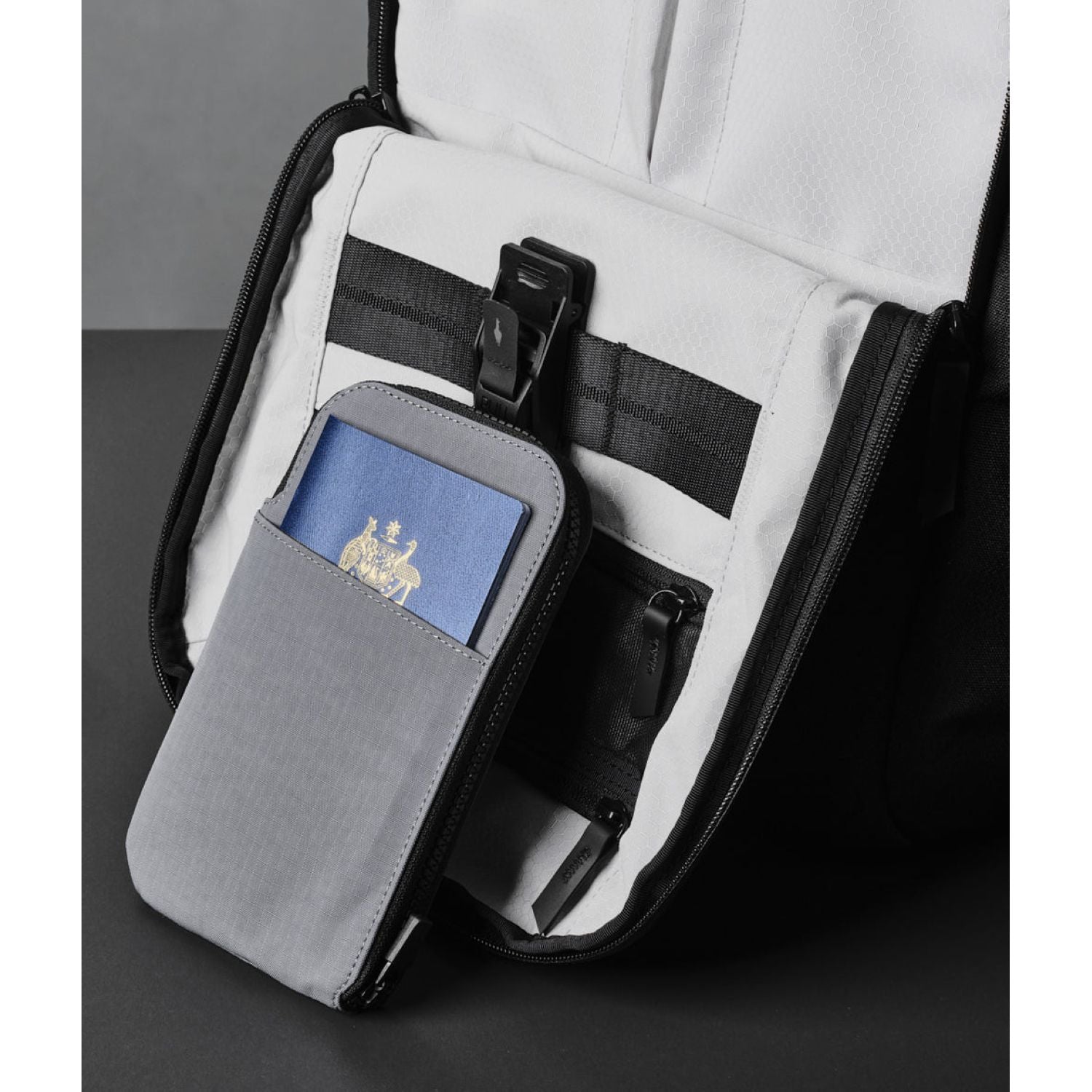 ALPAKA Zip Travel Wallet Axoflux 210D (Grey)