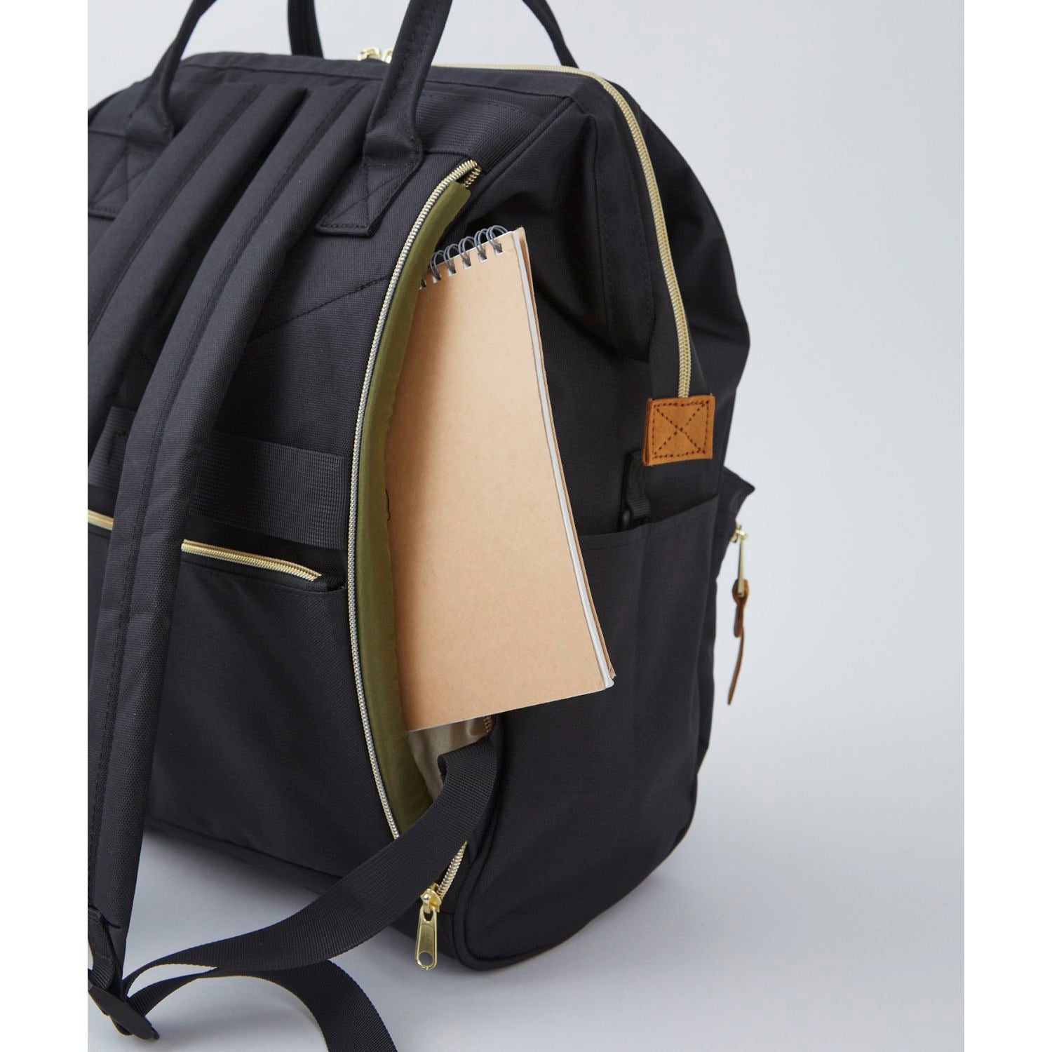 Anello Cross Bottle Kuchigane Backpack L (Black)