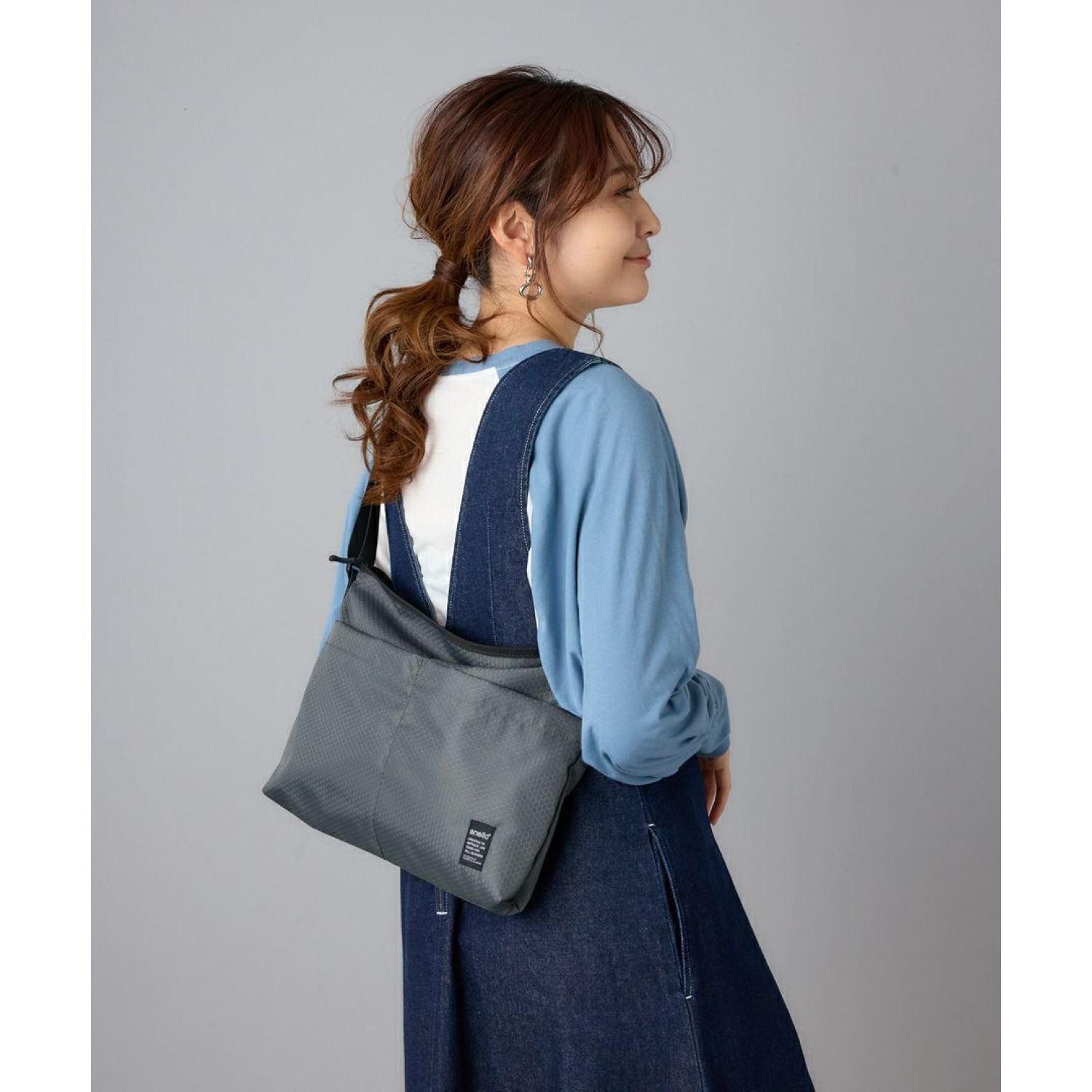 Anello Lit Shoulder Bag (Honeycomb Black)