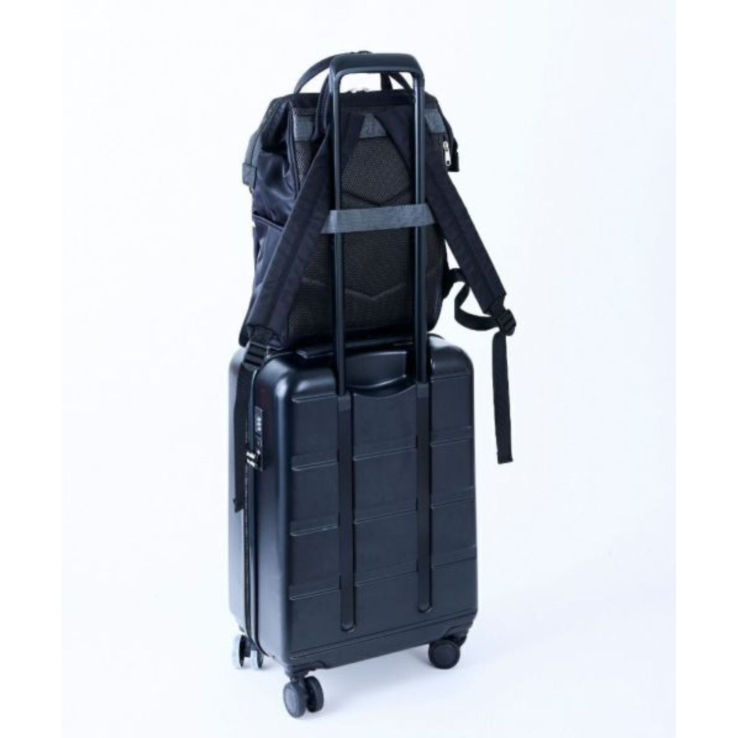 Anello SmileyWorld Charm Kuchigane Backpack Slim R (Black)