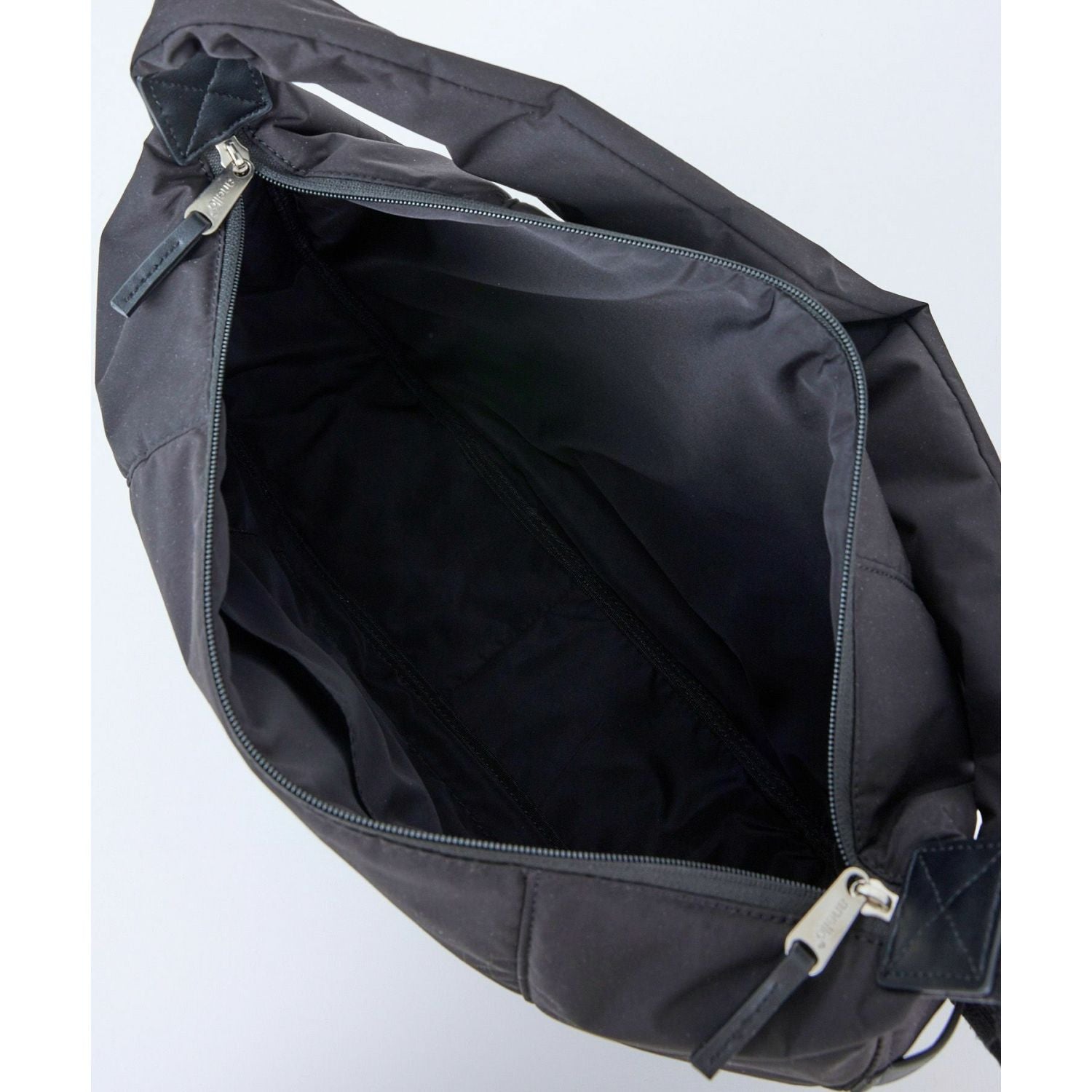 Anello Souffle Shoulder Bag (Black)