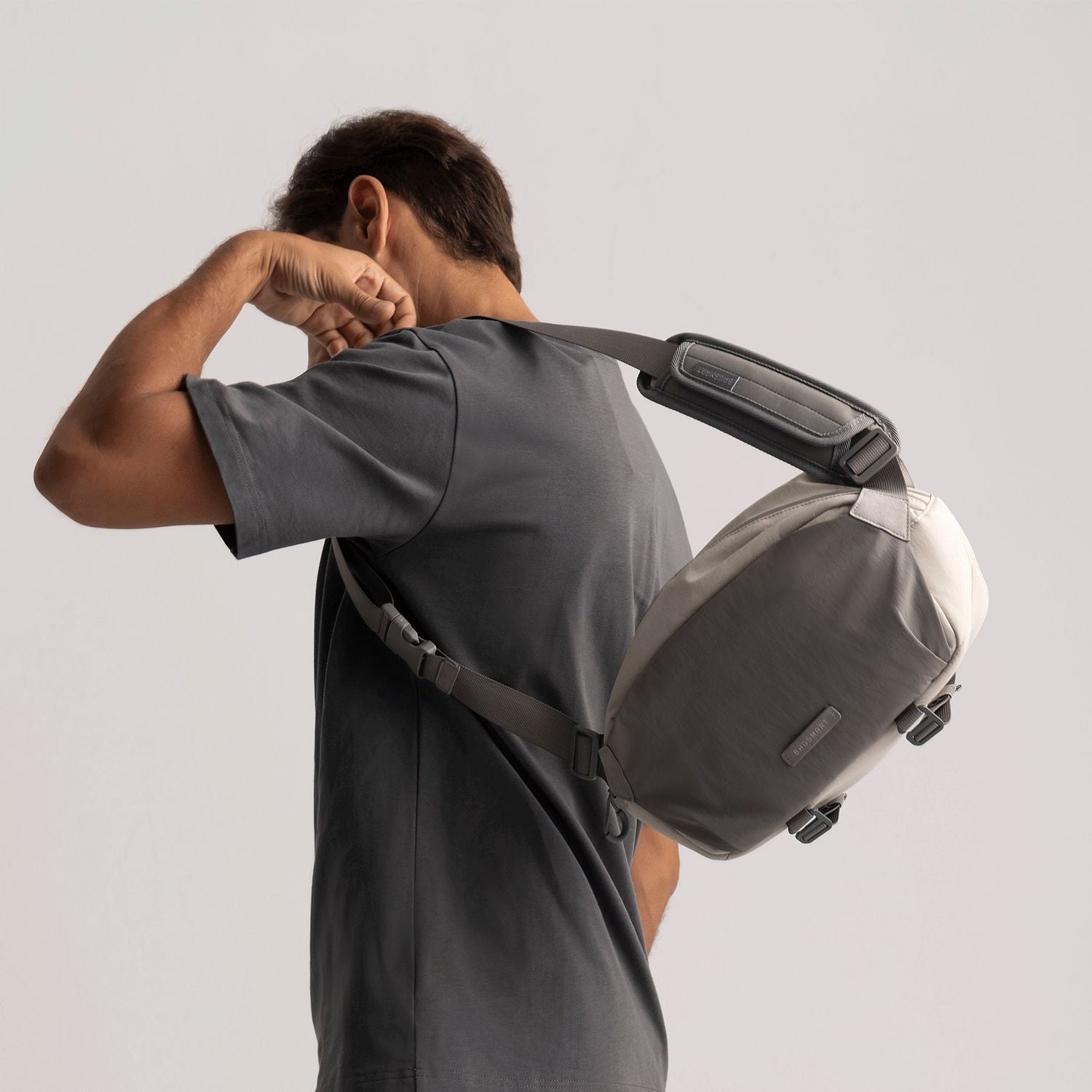 Bagsmart Soar Camera Sling Bag With Tripod Holder 6L (Gray)