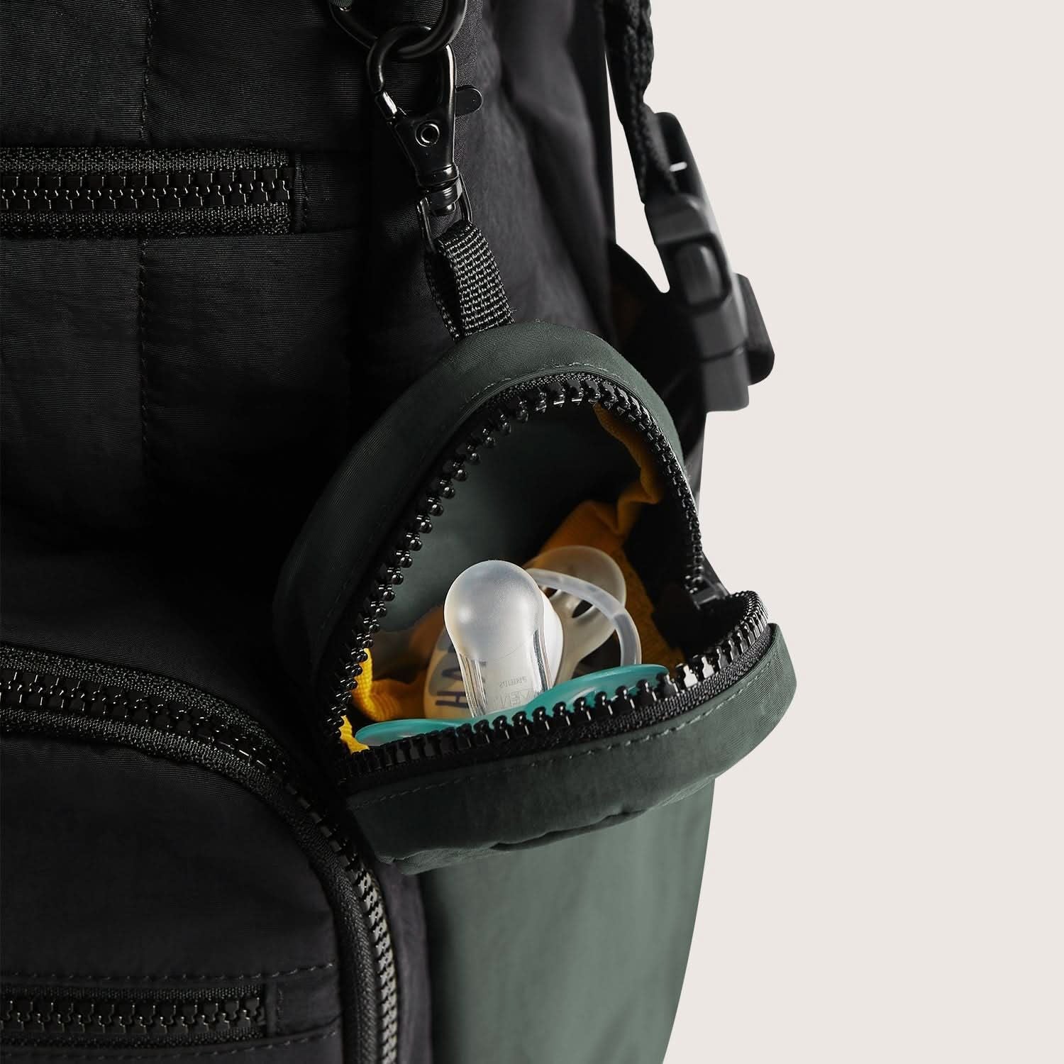 Bagsmart Walker Featherlight Travel Diaper Backpack 25L (Black)