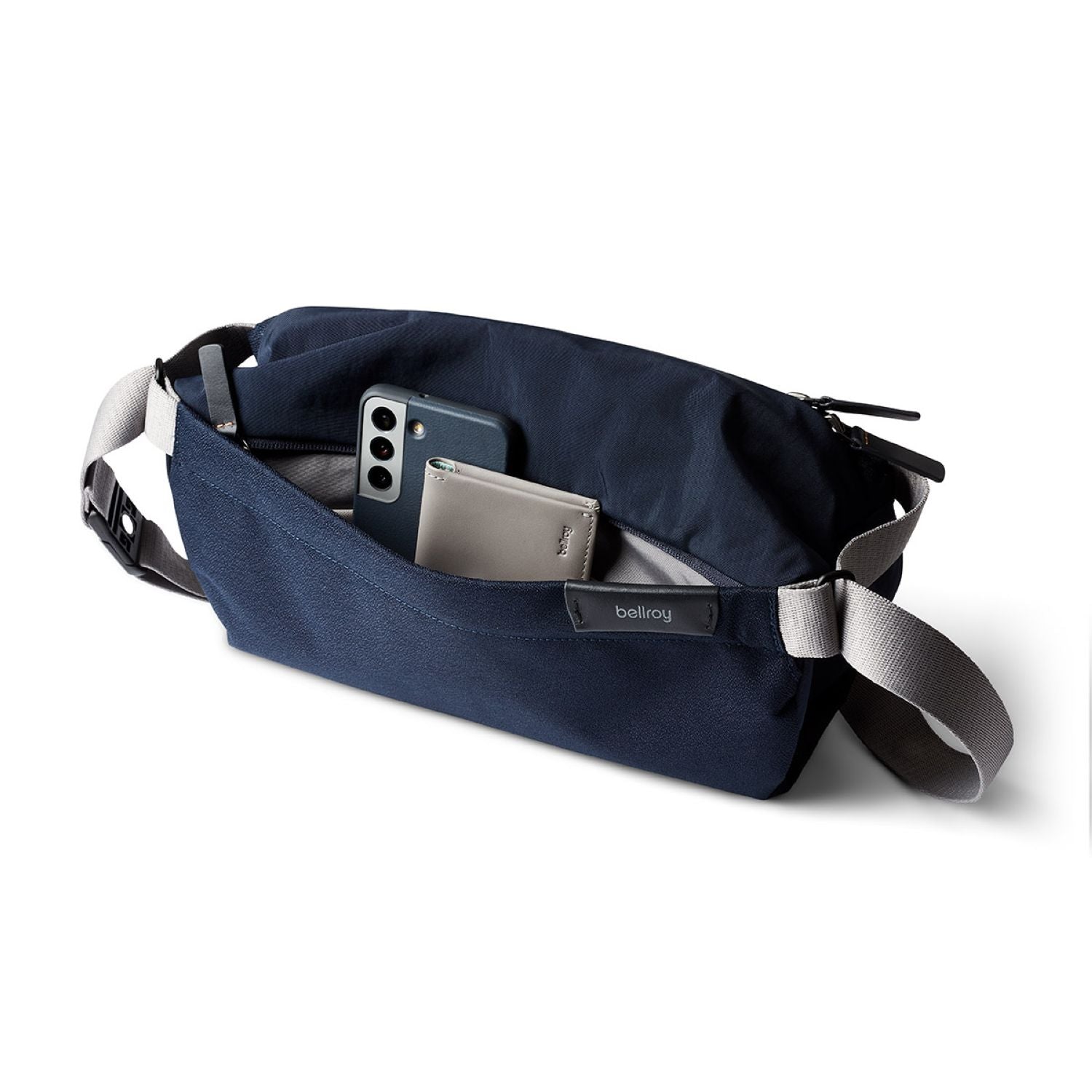 Bellroy Sling - Navy
