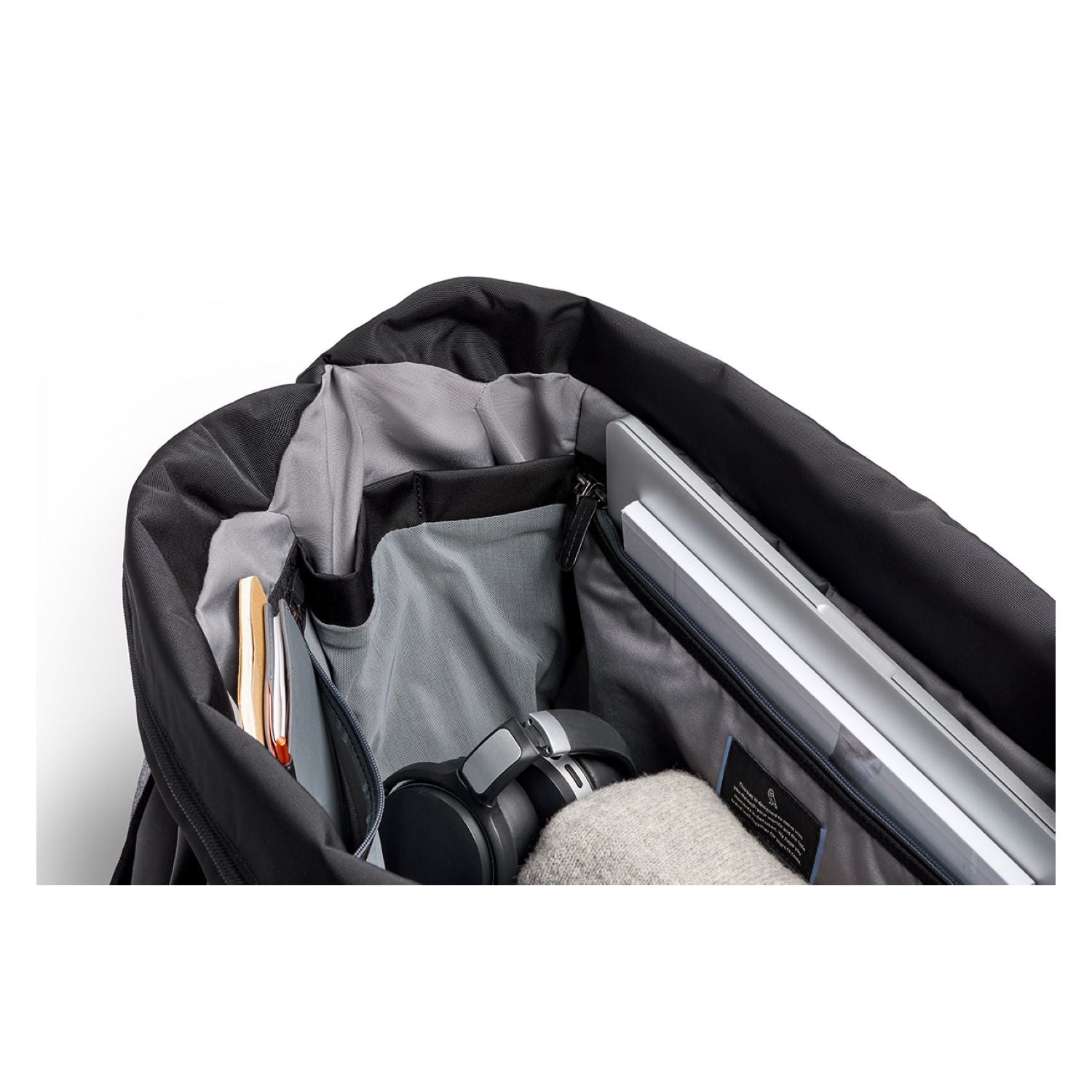 Bellroy Weekender Plus - Black