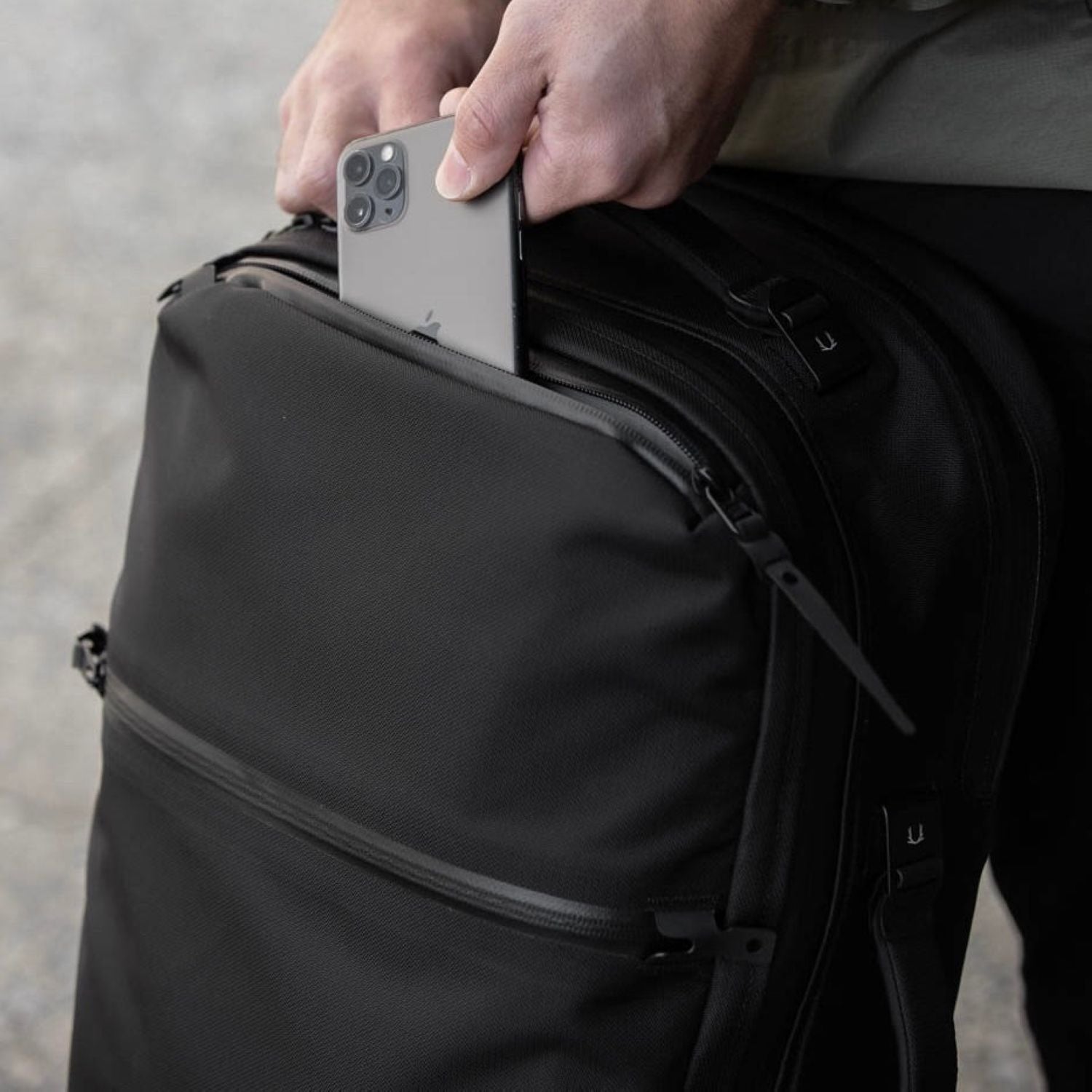 Black Ember Citadel 25 16 Laptop Backpack - Jet Black