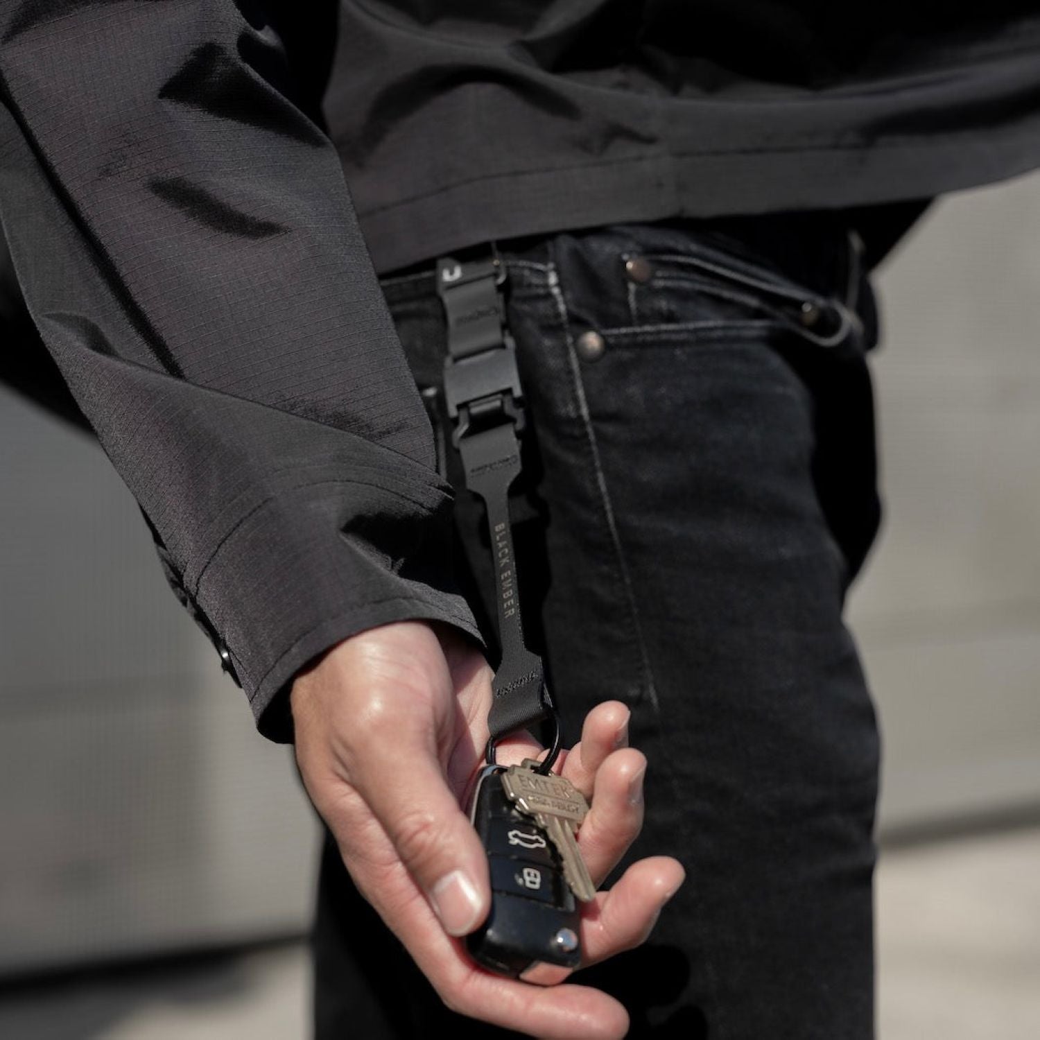 Black Ember Magnetic Key Leash - Black