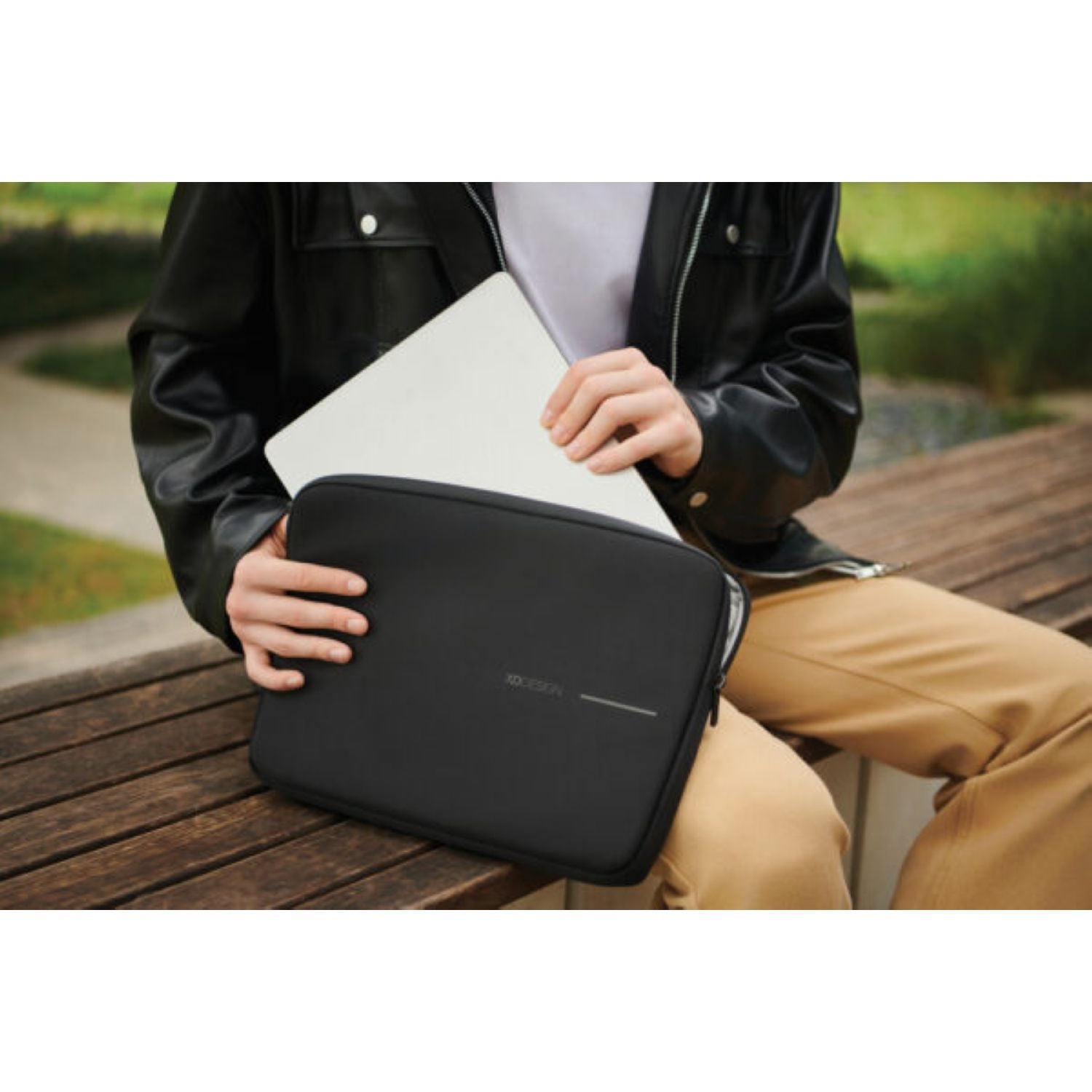 Bobby XD Design Laptop Sleeve 16" - Black