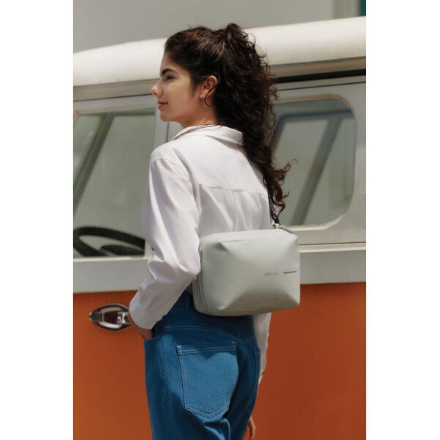 Bobby XD Design Urban Water Resistant Expandable Sling 3L To 5L - Black