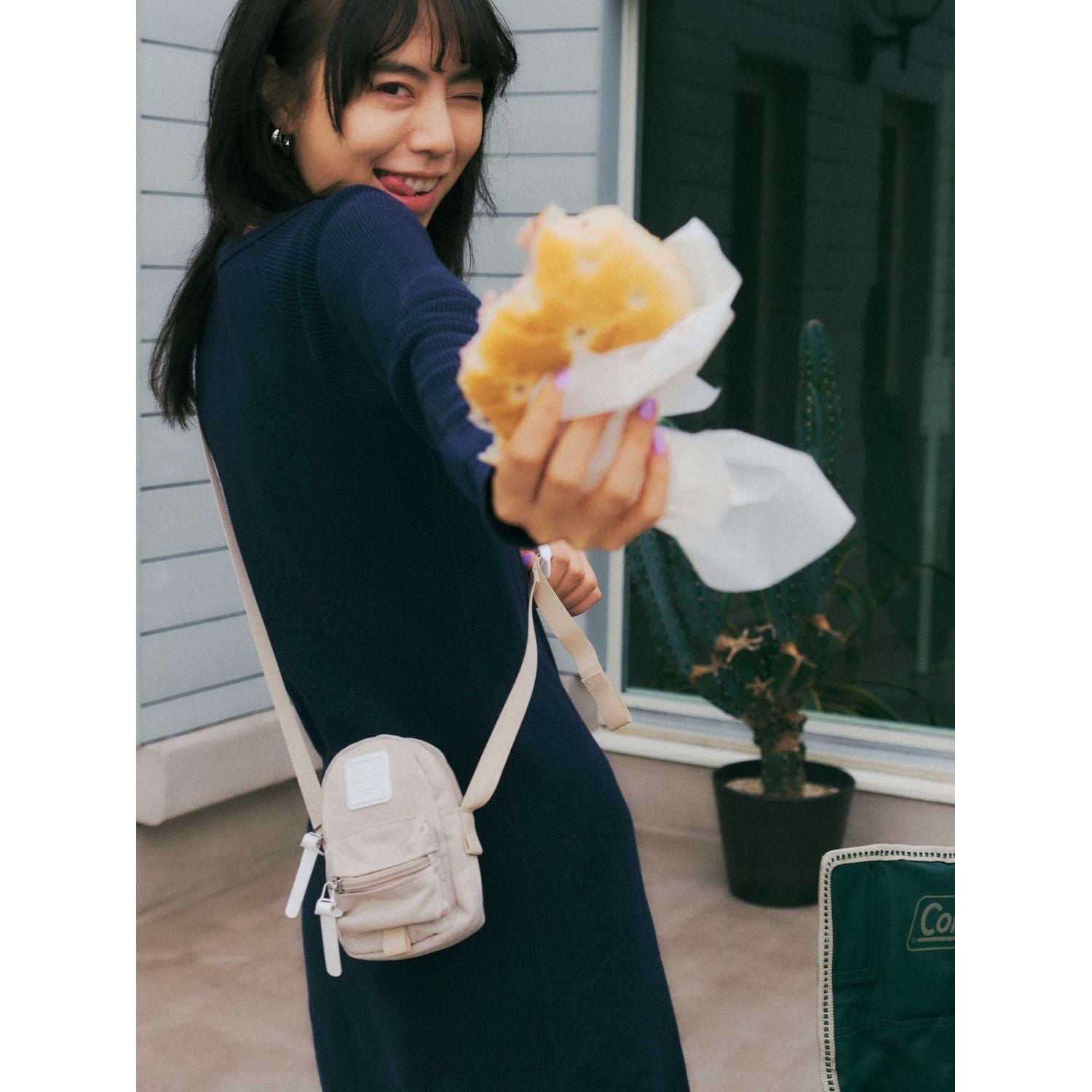 Cilocala Regular Packman Shoulder Bag (Stone)