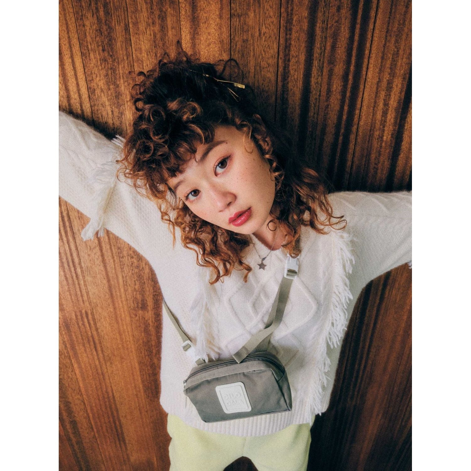 Cilocala Regular Shoulder Pouch Yoko (Gray)