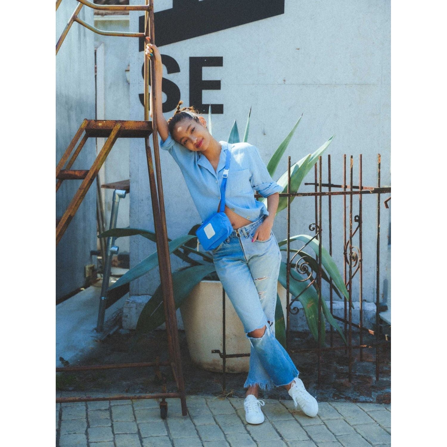 Cilocala Regular Shoulder Pouch Yoko (Sky)