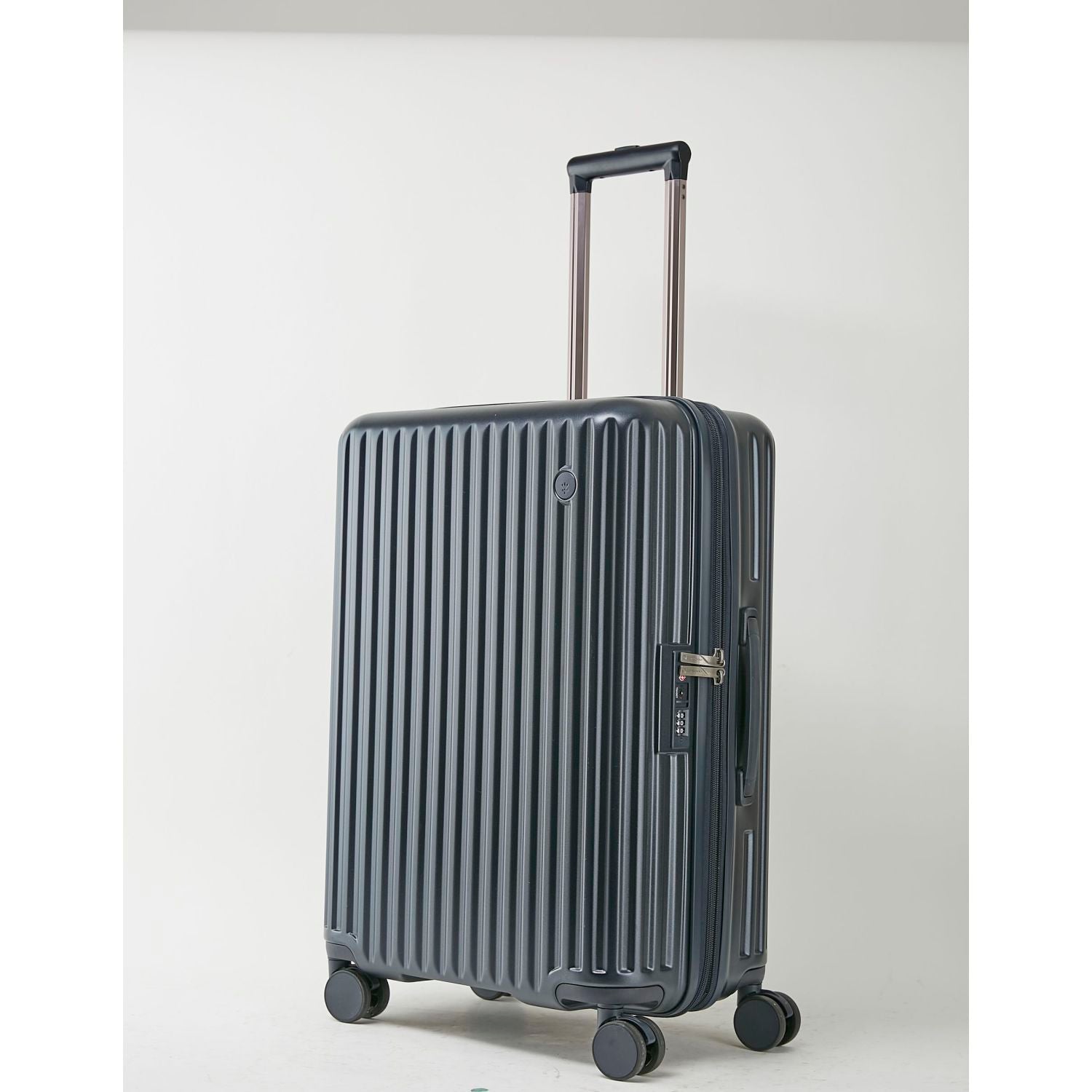 Conwood Pioneer Polycarbonate 24" Expandable Upright Luggage - Navy