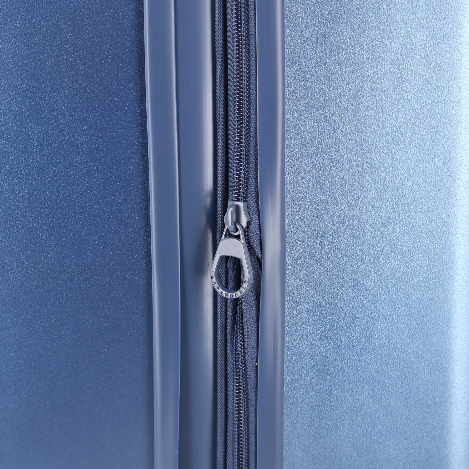 Crossing Miles Polycarbonate Expandable 28" Large Luggage Spinner - Gunmetal