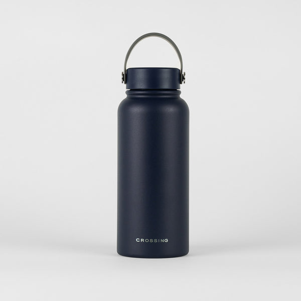 Crossing Urban Insulated S/S Bottle W Handle 950ml - Ink Blue