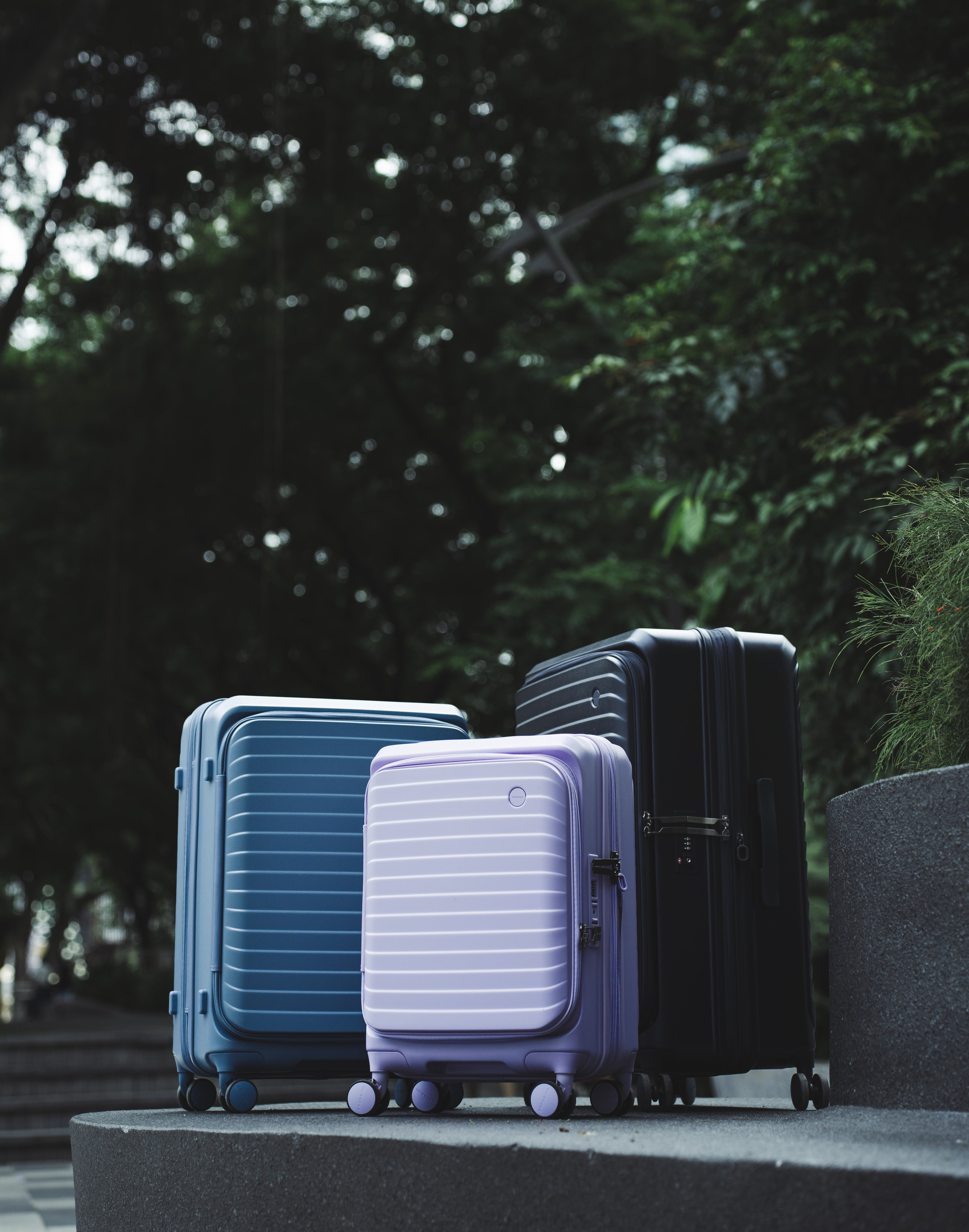 CROSSING INVI 25" Medium Expandable Luggage With Front & Middle Access V3 - Dark Blue