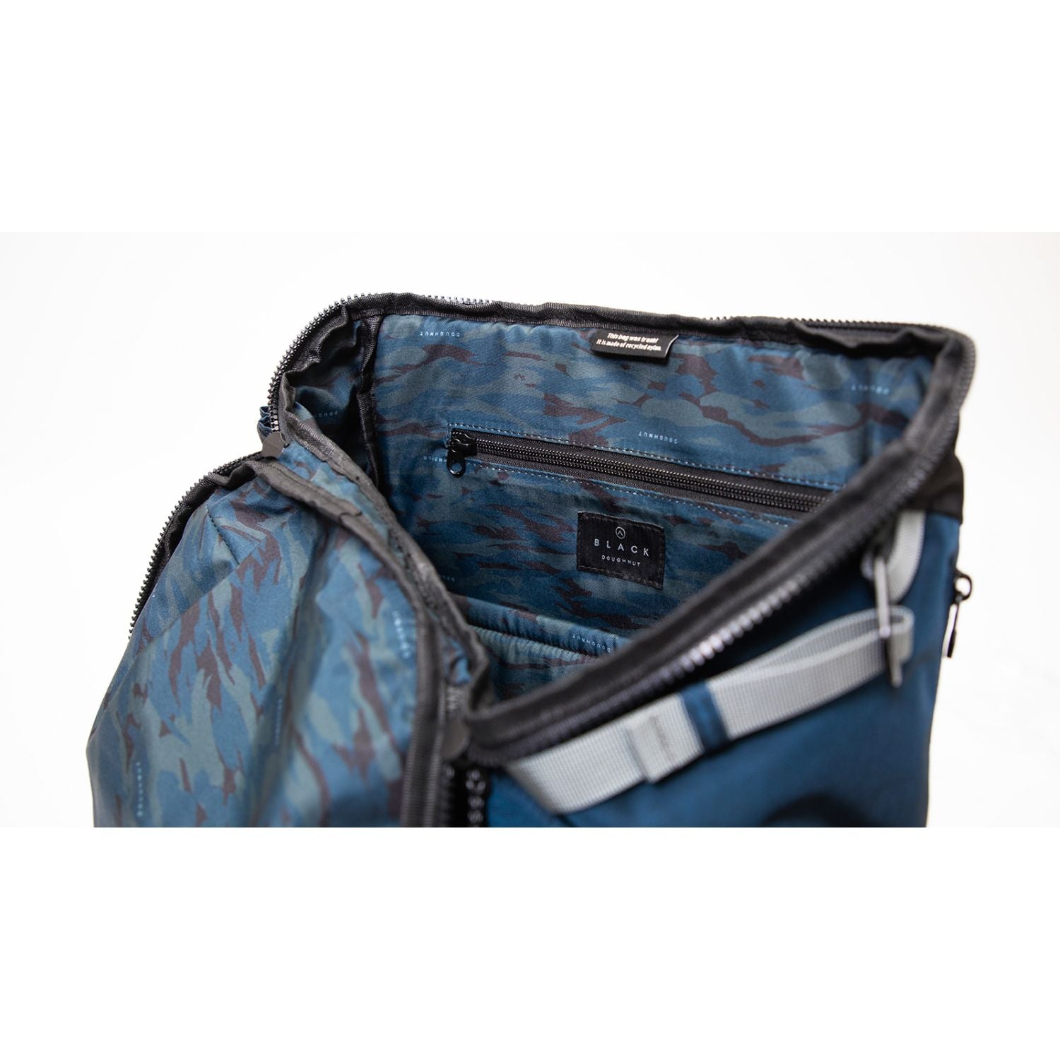 Doughnut Dynamic Large Ocean Power Series - Pacific Blue