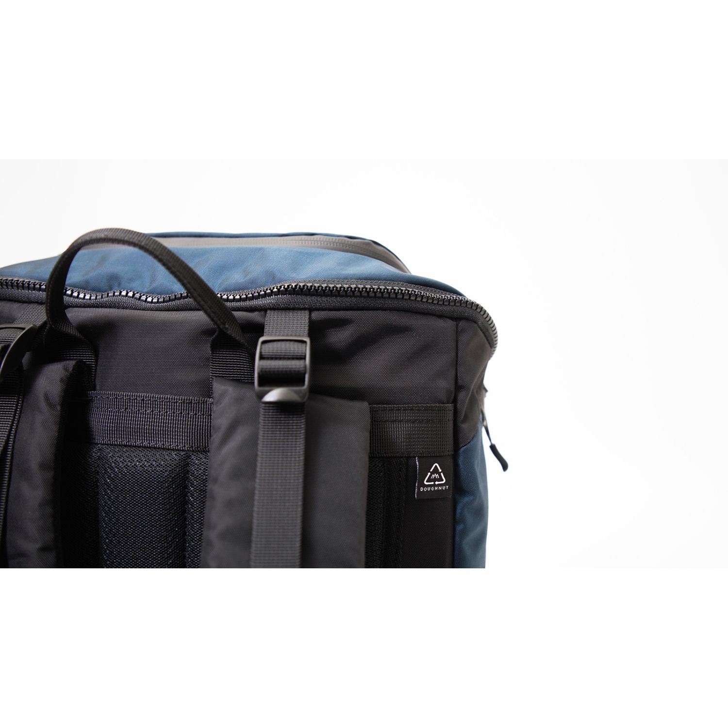 Doughnut Dynamic Large Ocean Power Series - Pacific Blue