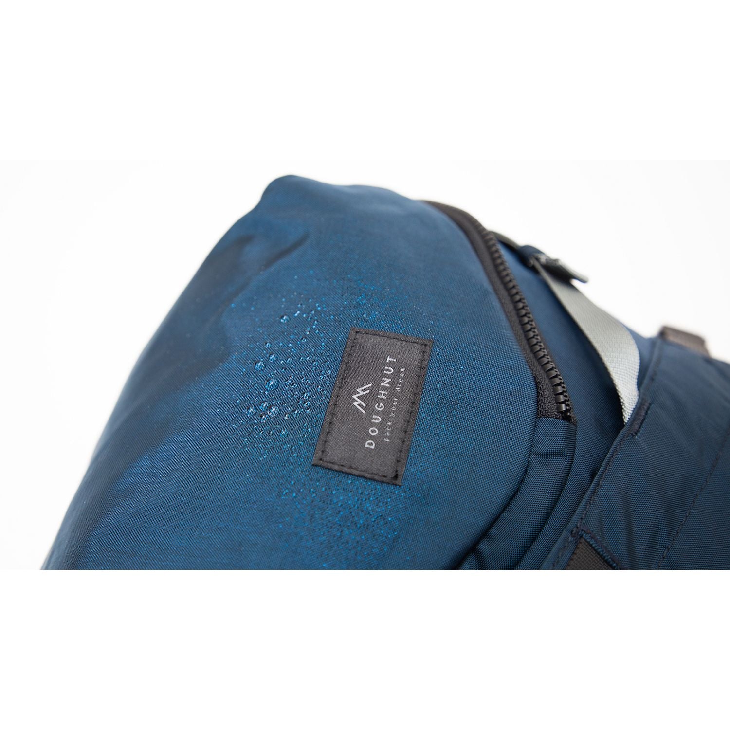 Doughnut Dynamic Large Ocean Power Series - Pacific Blue