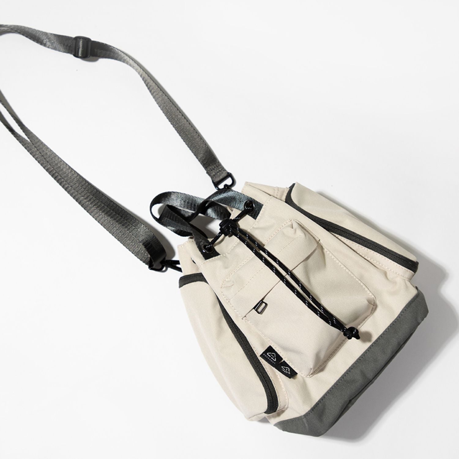 Doughnut Pyramid Tiny - Stone