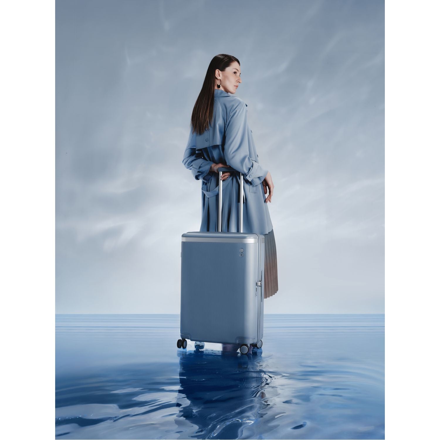 Echolac Dynasty V2 20" Carry On Luggage (Sandwhite)